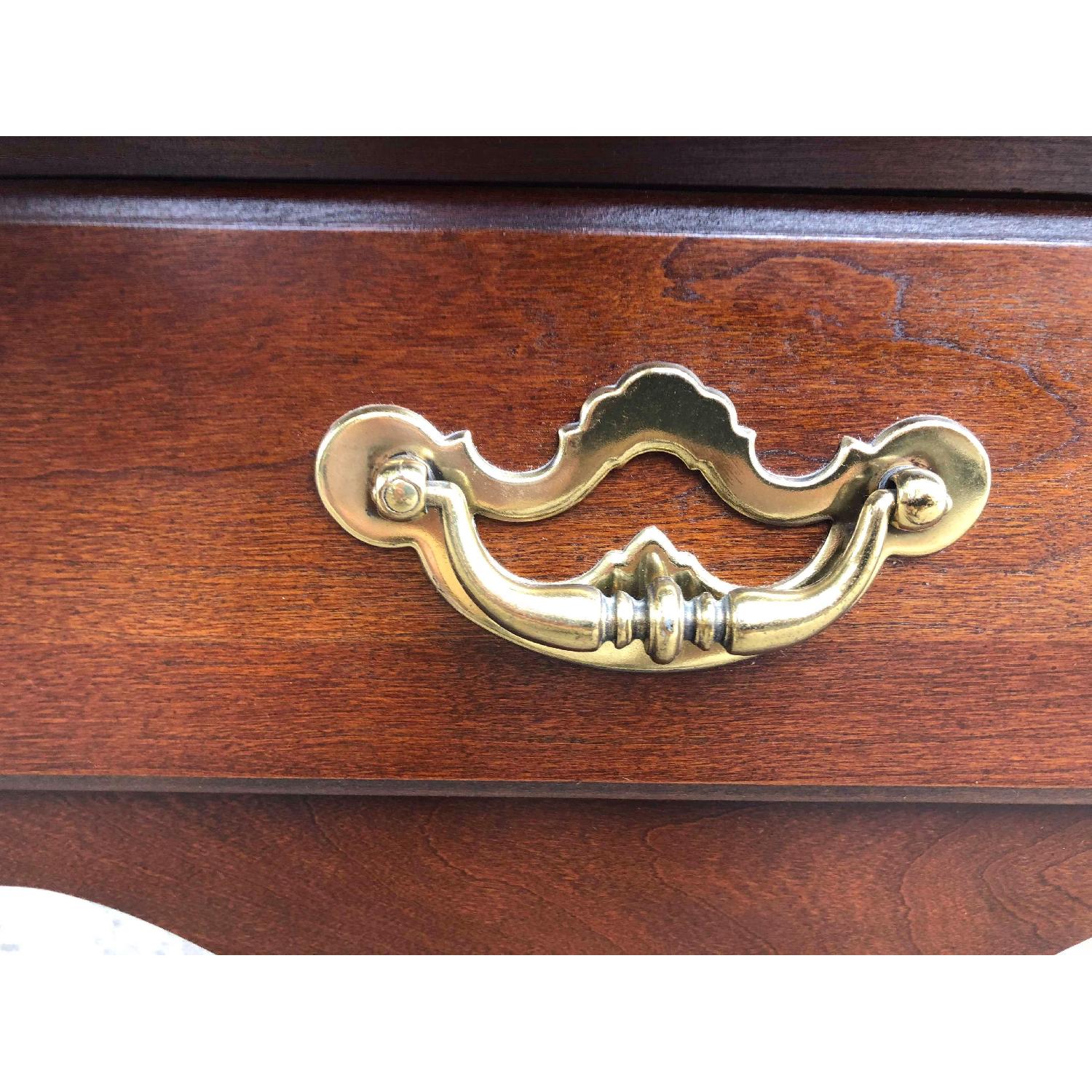 Vintage Thomasville Queen Anne Cherry 1 Drawer End Tables - image-6