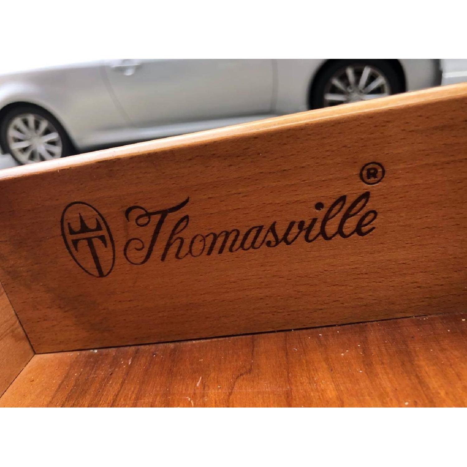 Thomasville Vintage Cherry Queen Anne 3 Drawer Console Table - image-15