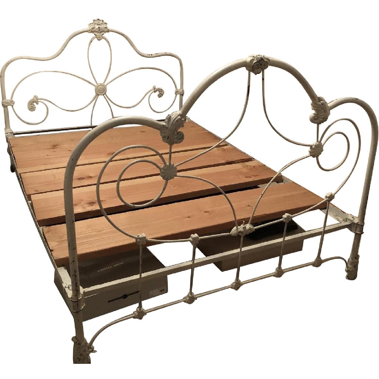 Vintage Metal Full Size Bed Frame AptDeco