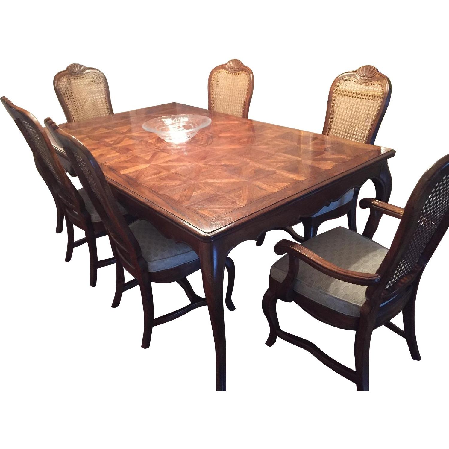 Hickory Oak Expandable Dining Table w/ 6 Chairs - AptDeco