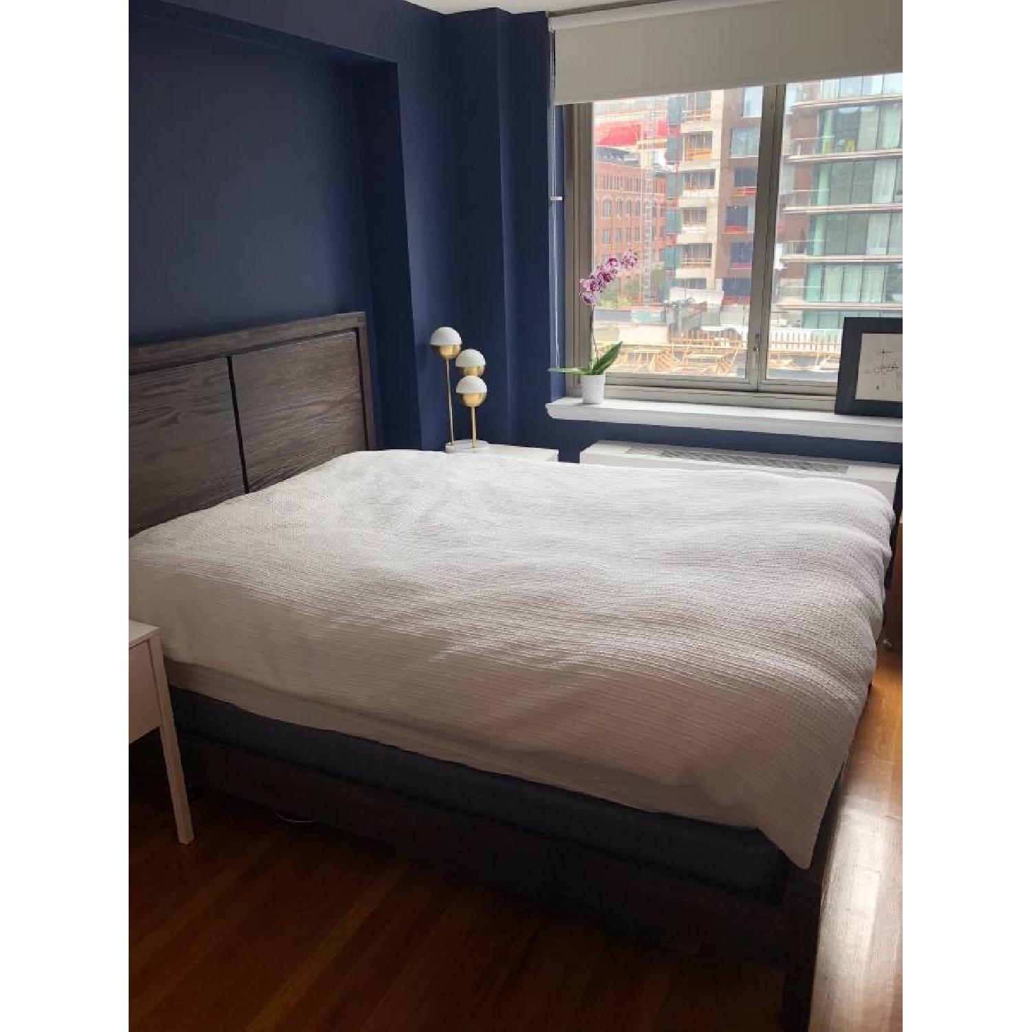 Bob's Austin Queen Size Bed AptDeco