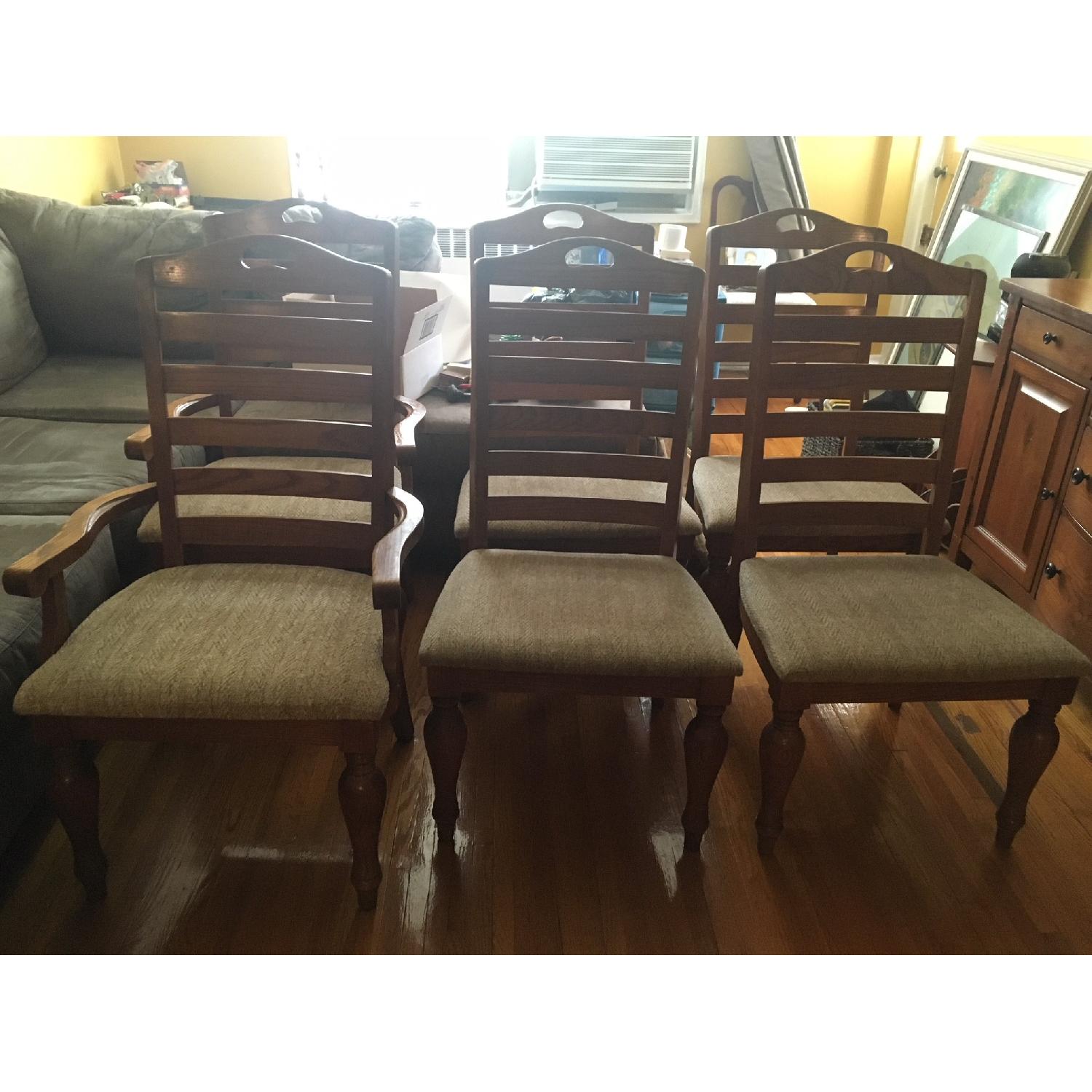 Broyhill Expandable Dining Table w/ 6 Chairs - image-5