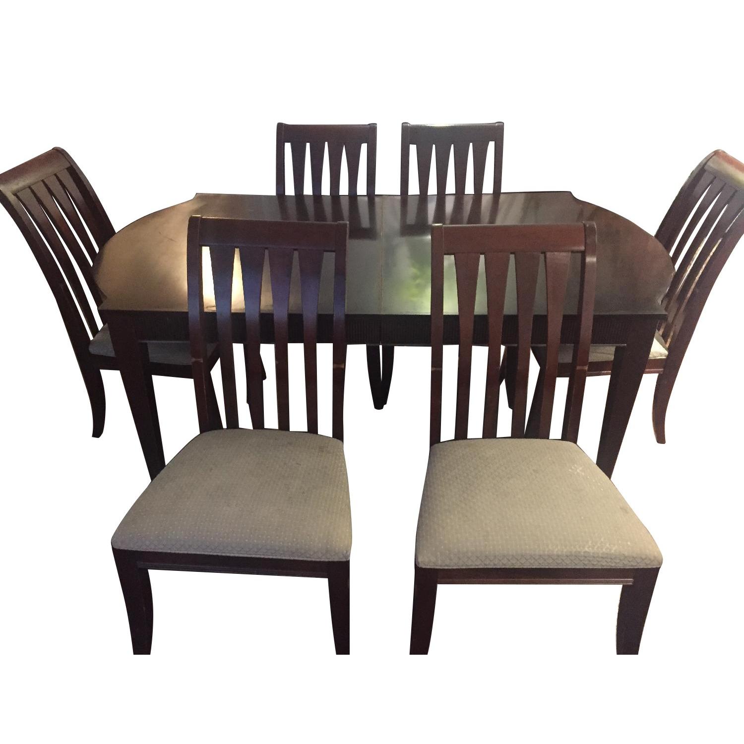 Ethan Allen Avenue Dining Table w/ 6 Chairs - AptDeco