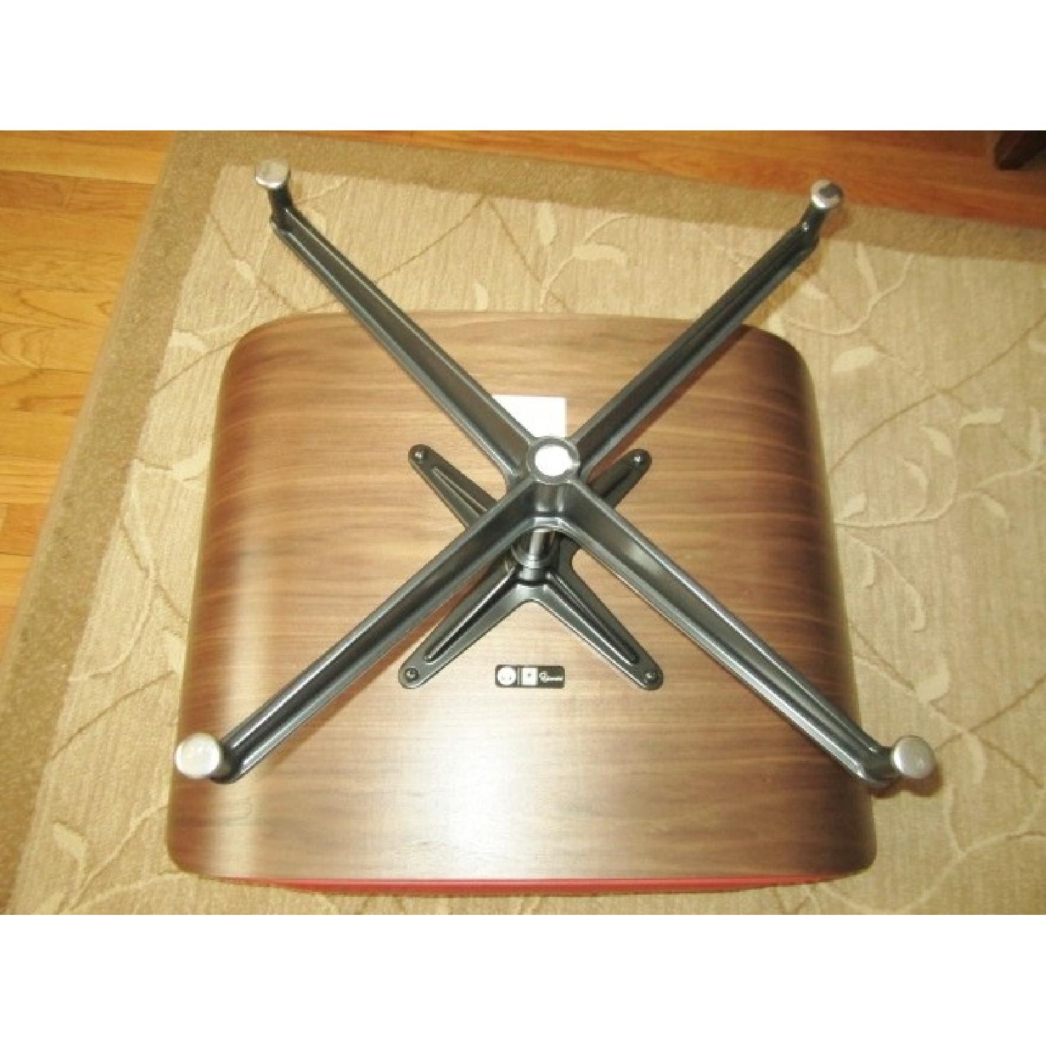 Herman Miller Eames Lounge Chair & Ottoman - image-9