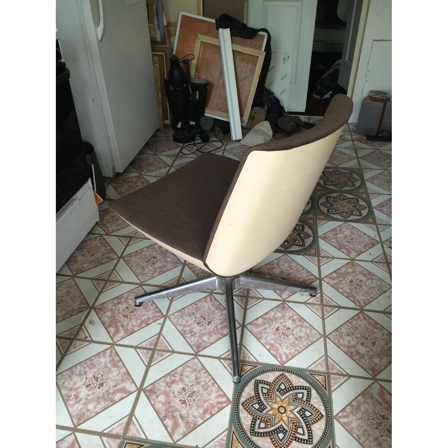 Geiger Clamshell Accent Chair - image-2