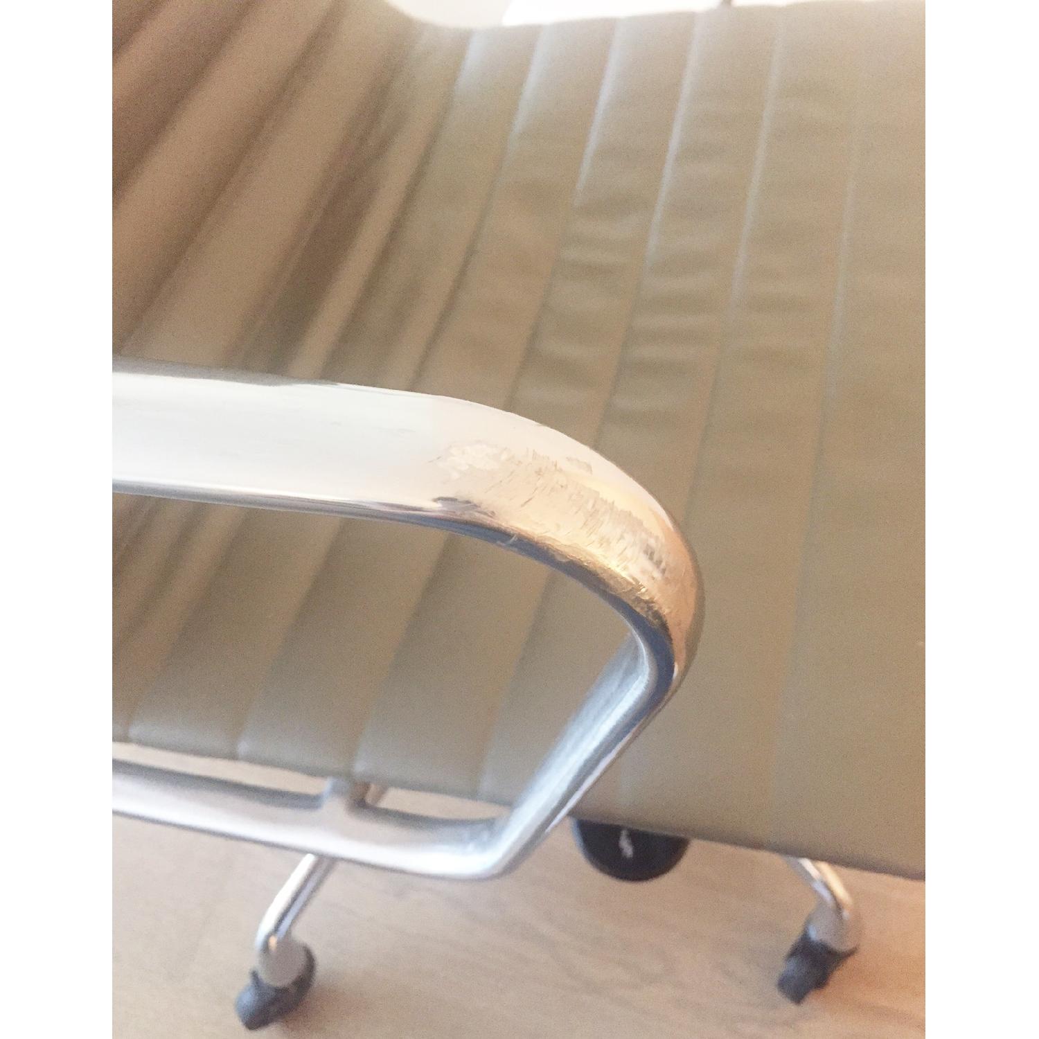 Herman Miller Eames Desk Chair - image-4