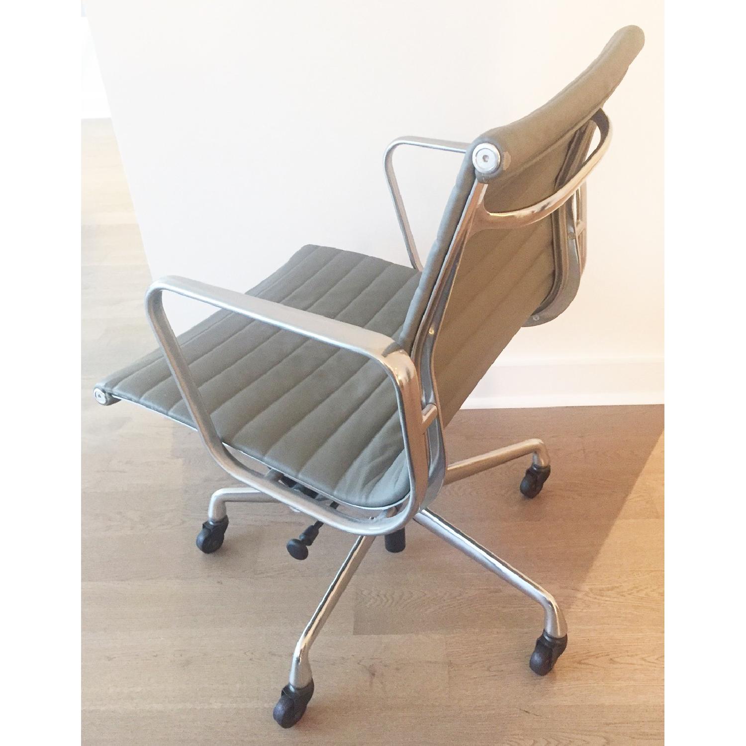 Herman Miller Eames Desk Chair AptDeco