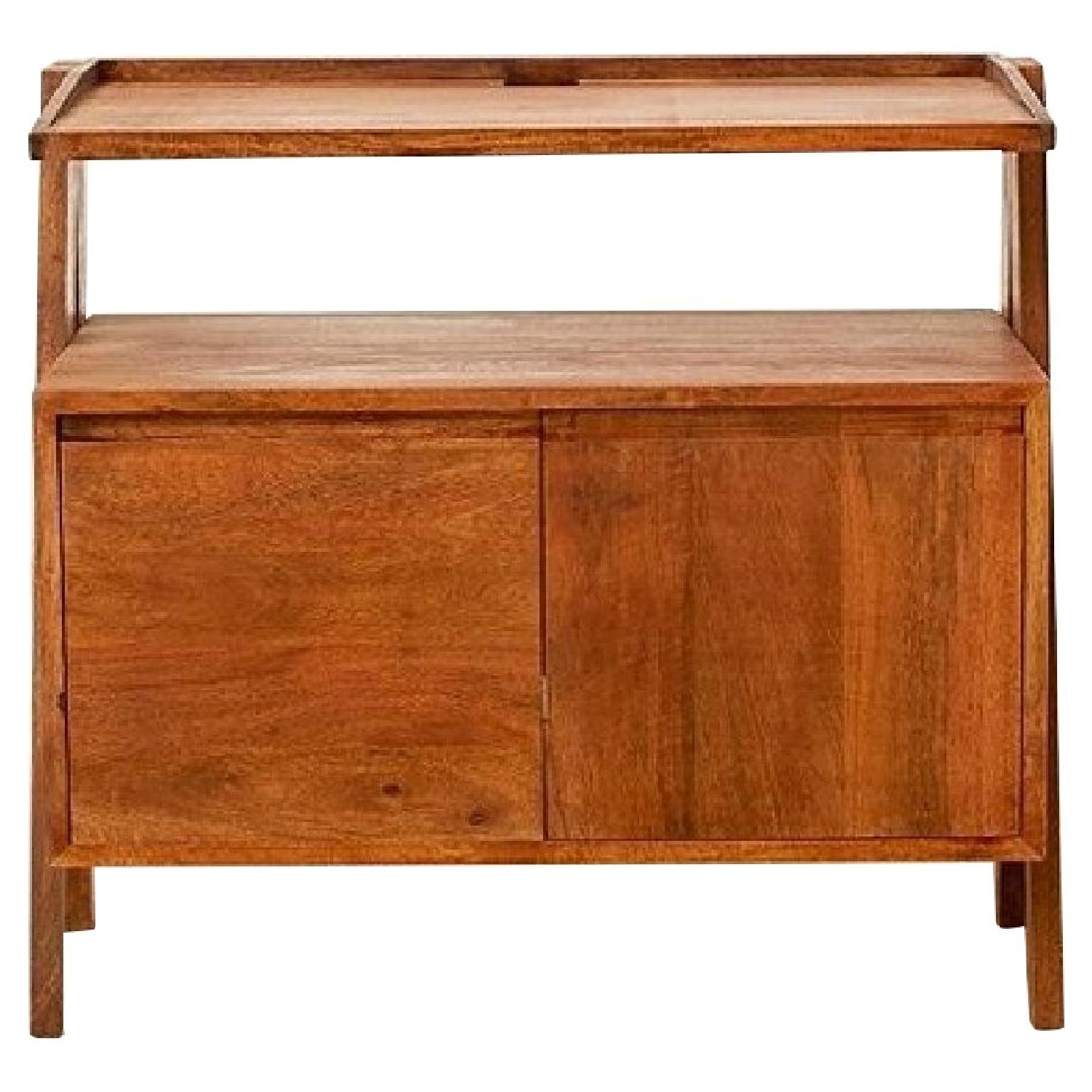 Urban Outfitters Boho Media AptDeco