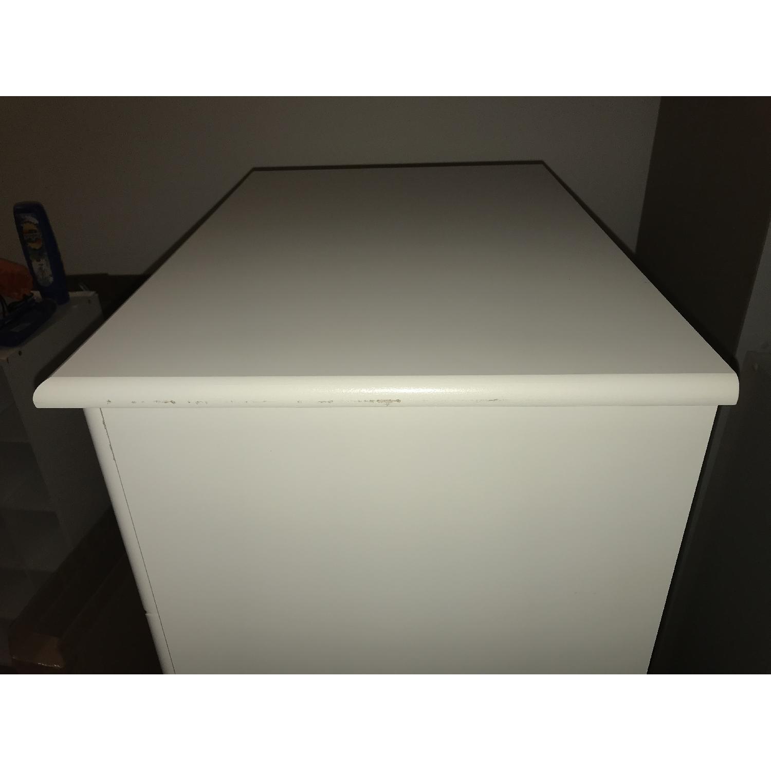 Lang Furniture Solid Wood 5-Drawer Dresser in White - image-11