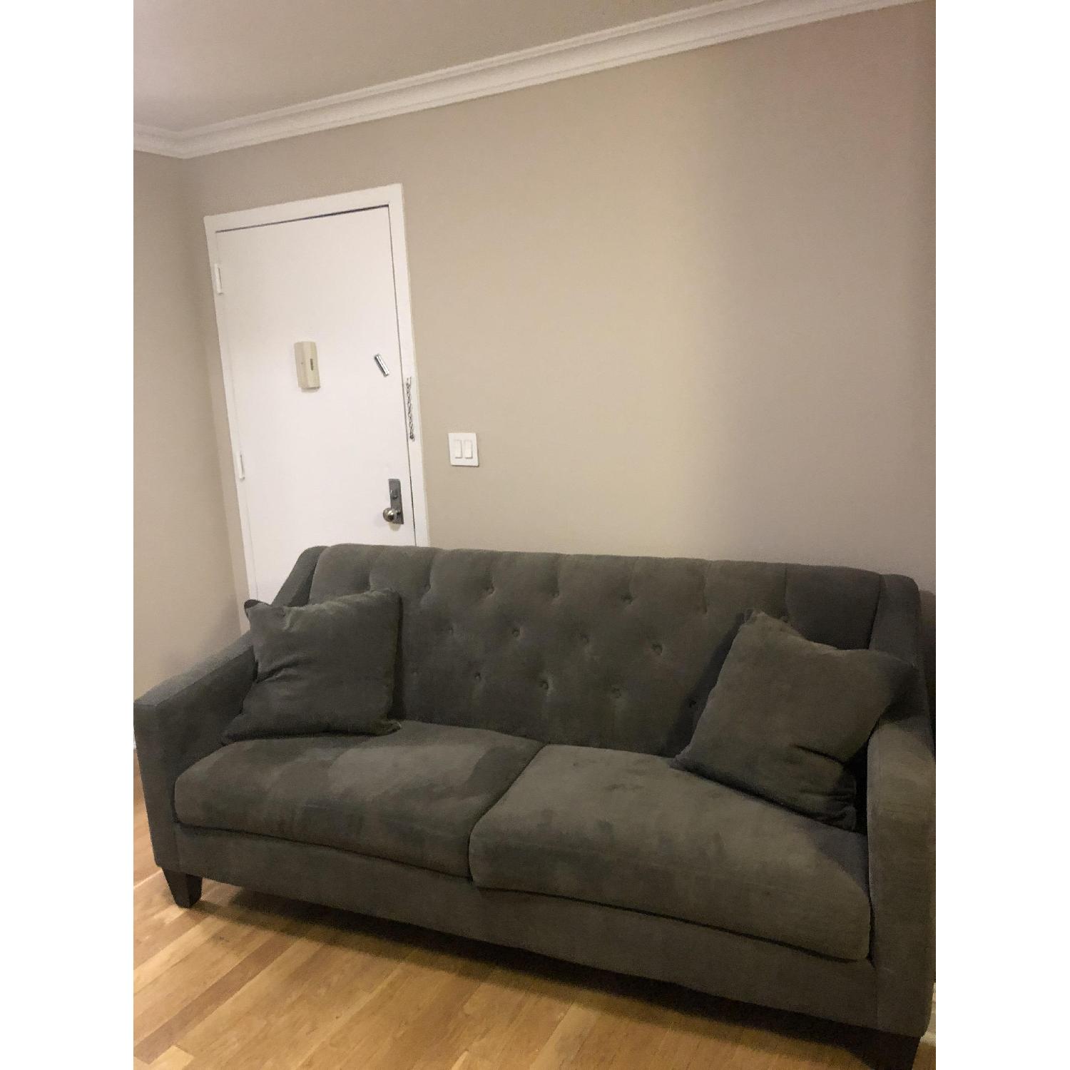 Raymour & Flanigan Beckham Grey Sofa AptDeco