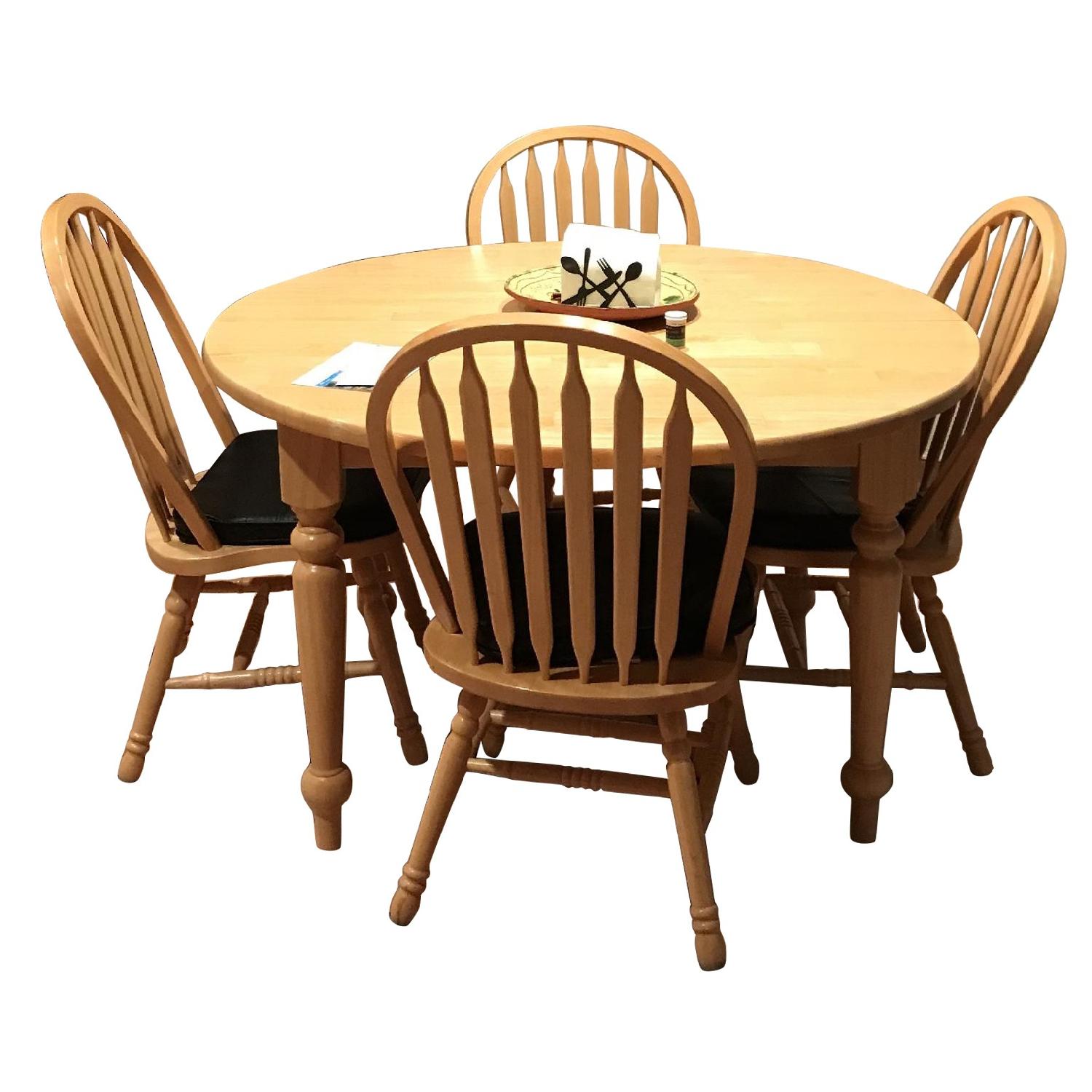 Round Oak Wood Table w/ 4 Matching Chairs - AptDeco