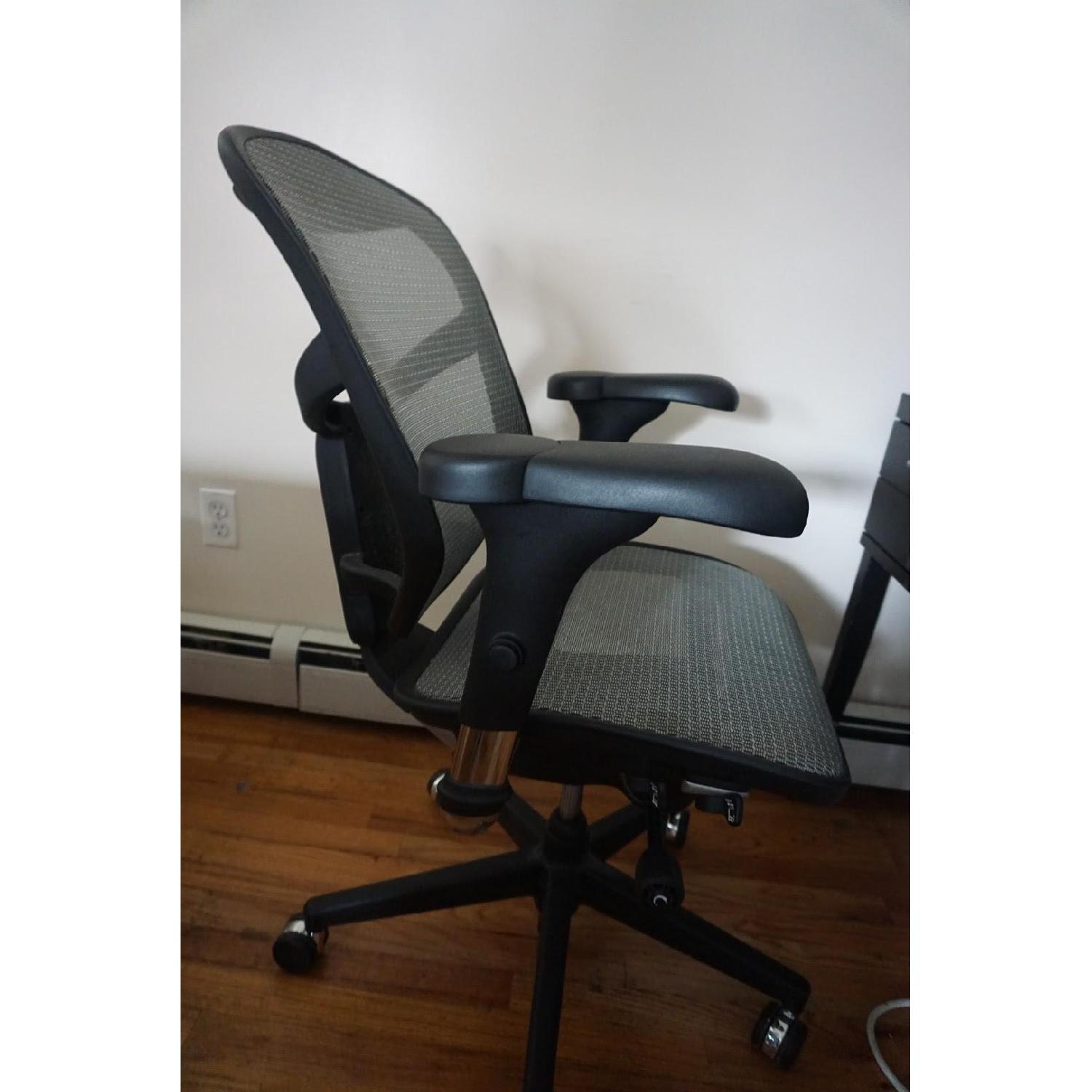 Herman Miller Classic Aeron Posturefit Chair - image-1