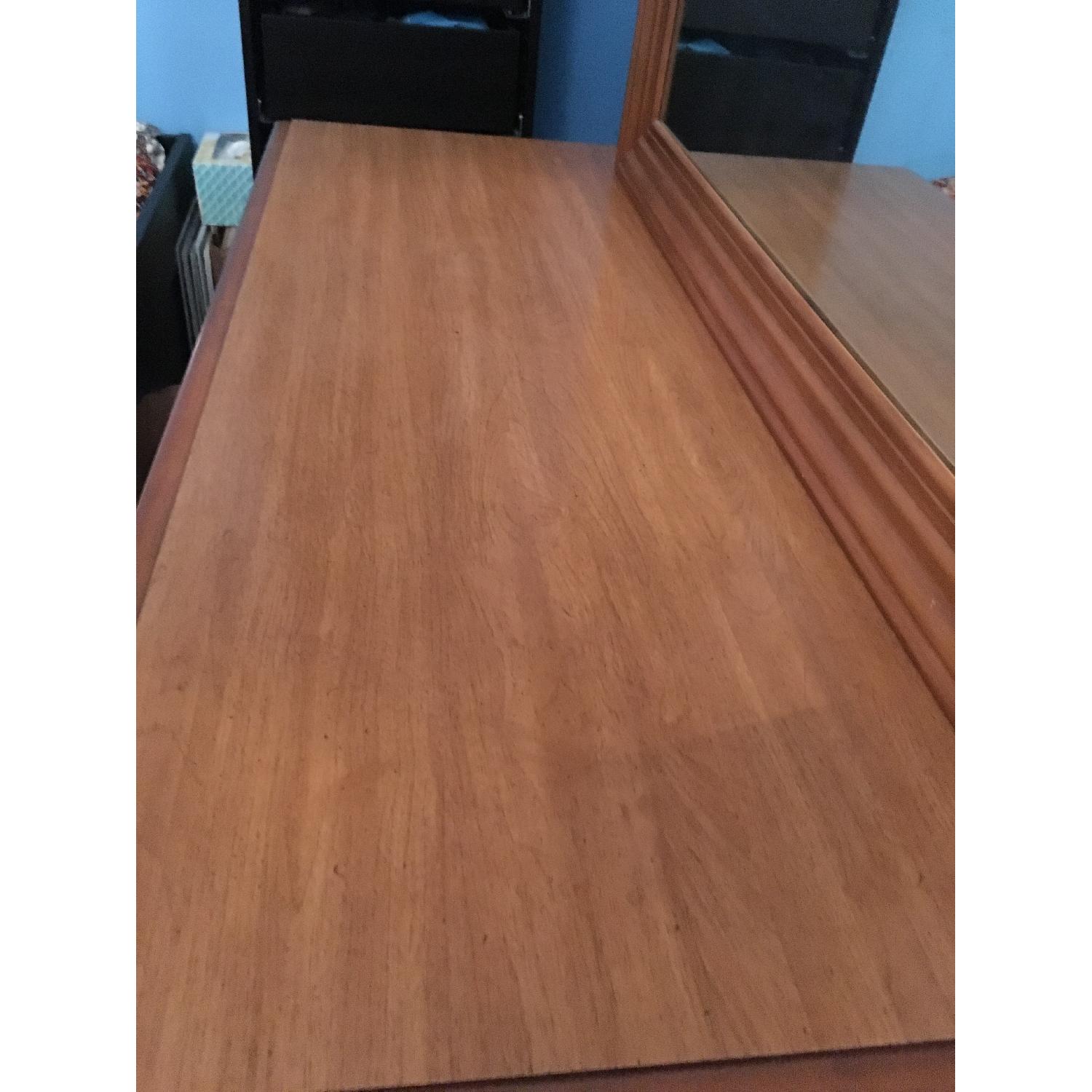 7-Drawer Dresser w/ Mirror - image-7