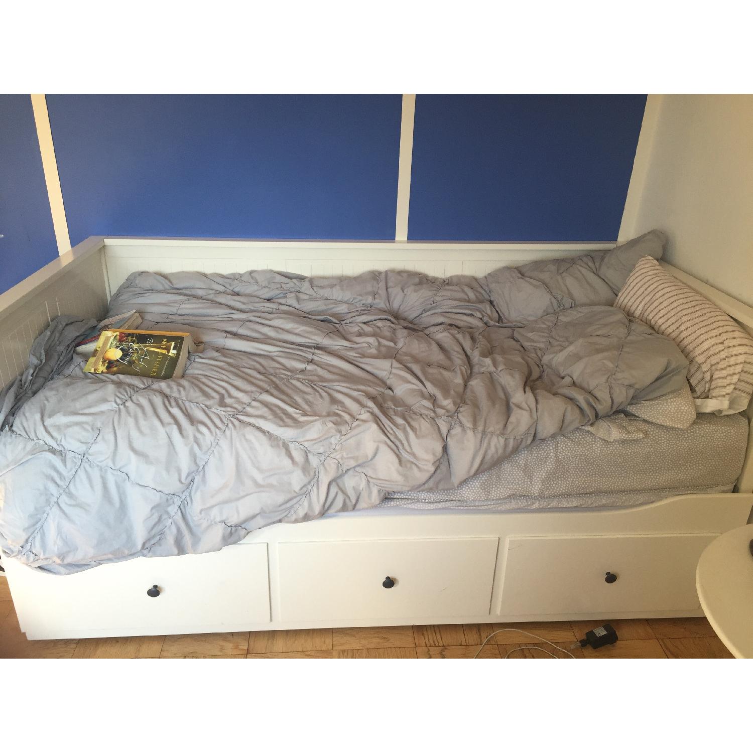 Ikea Hemnes Twin Beadboard Daybed AptDeco