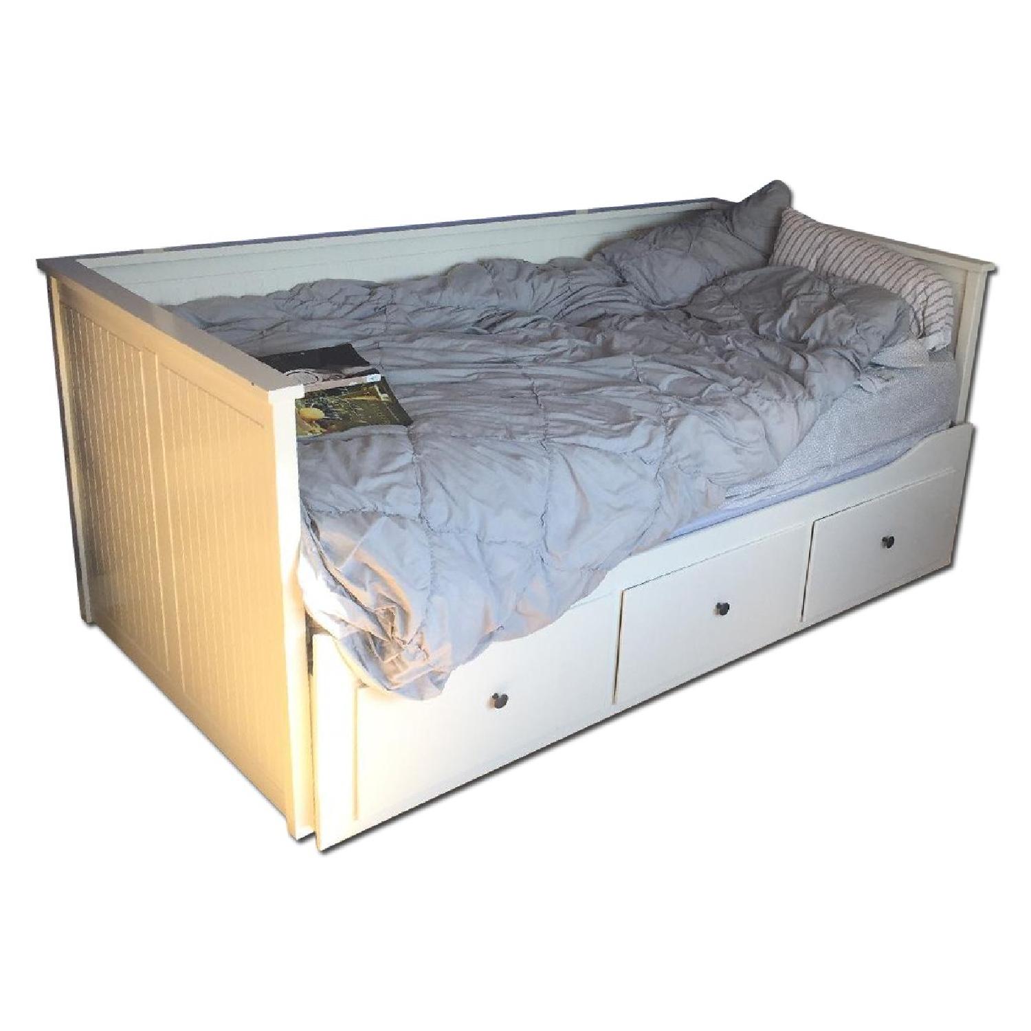 Ikea Hemnes Twin Beadboard Daybed AptDeco