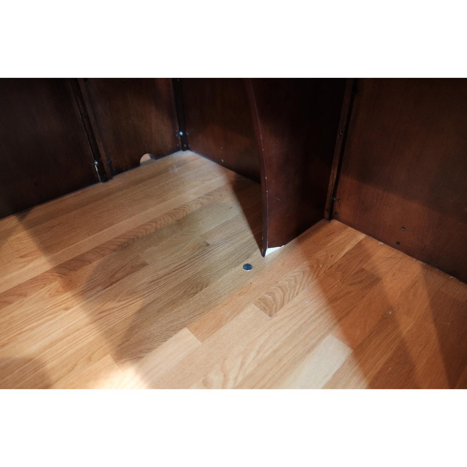 Whalen Furniture Regency Executive L Shaped Desk - image-12