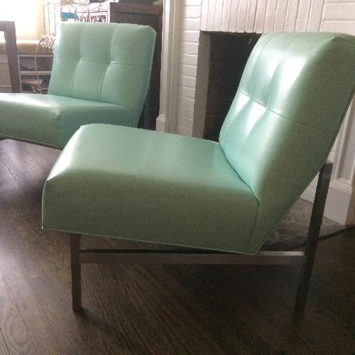 Used Vintage Mid-Century Knoll Tufted Leather Chair for sale on AptDeco