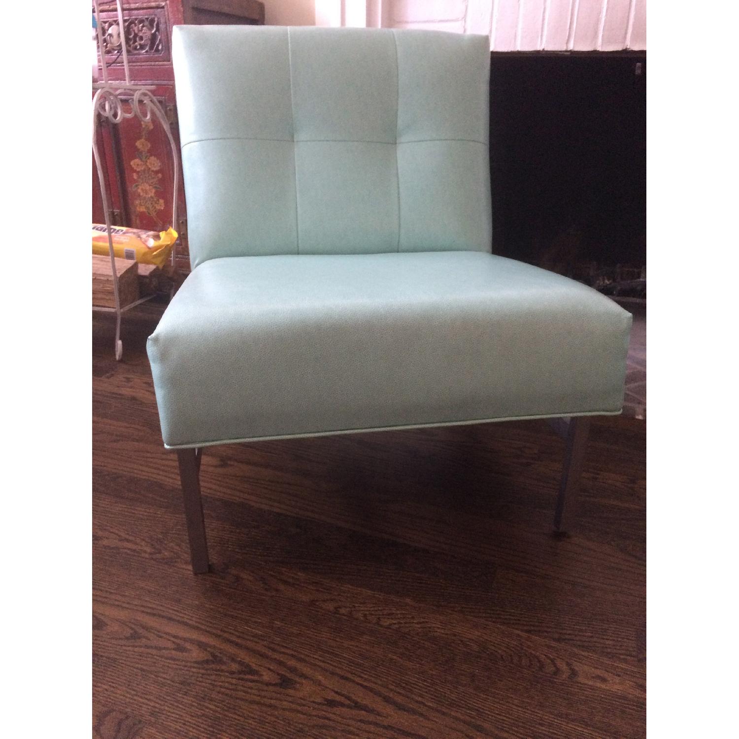 Vintage Mid-Century Knoll Tufted Leather Chair - image-3