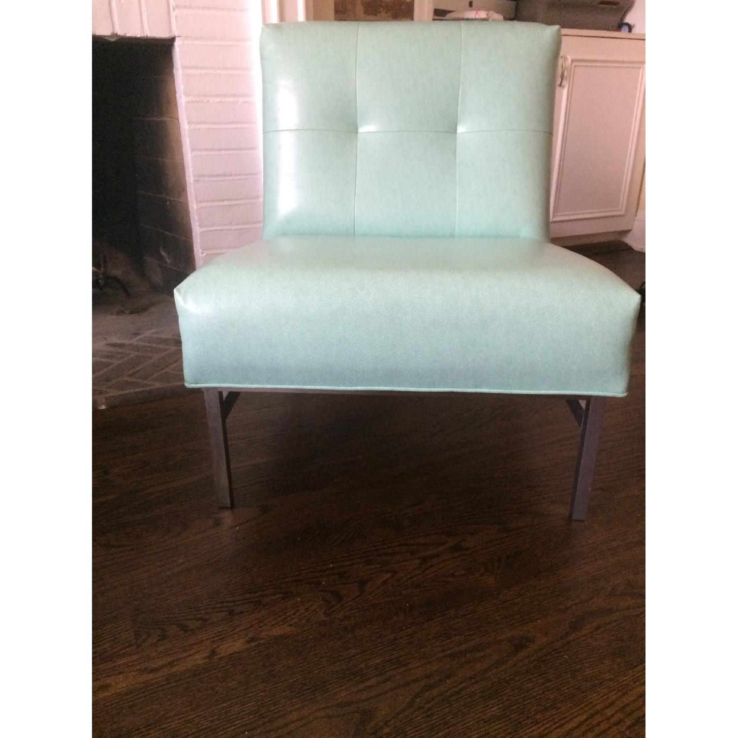 Vintage Mid-Century Knoll Tufted Leather Chair - image-4