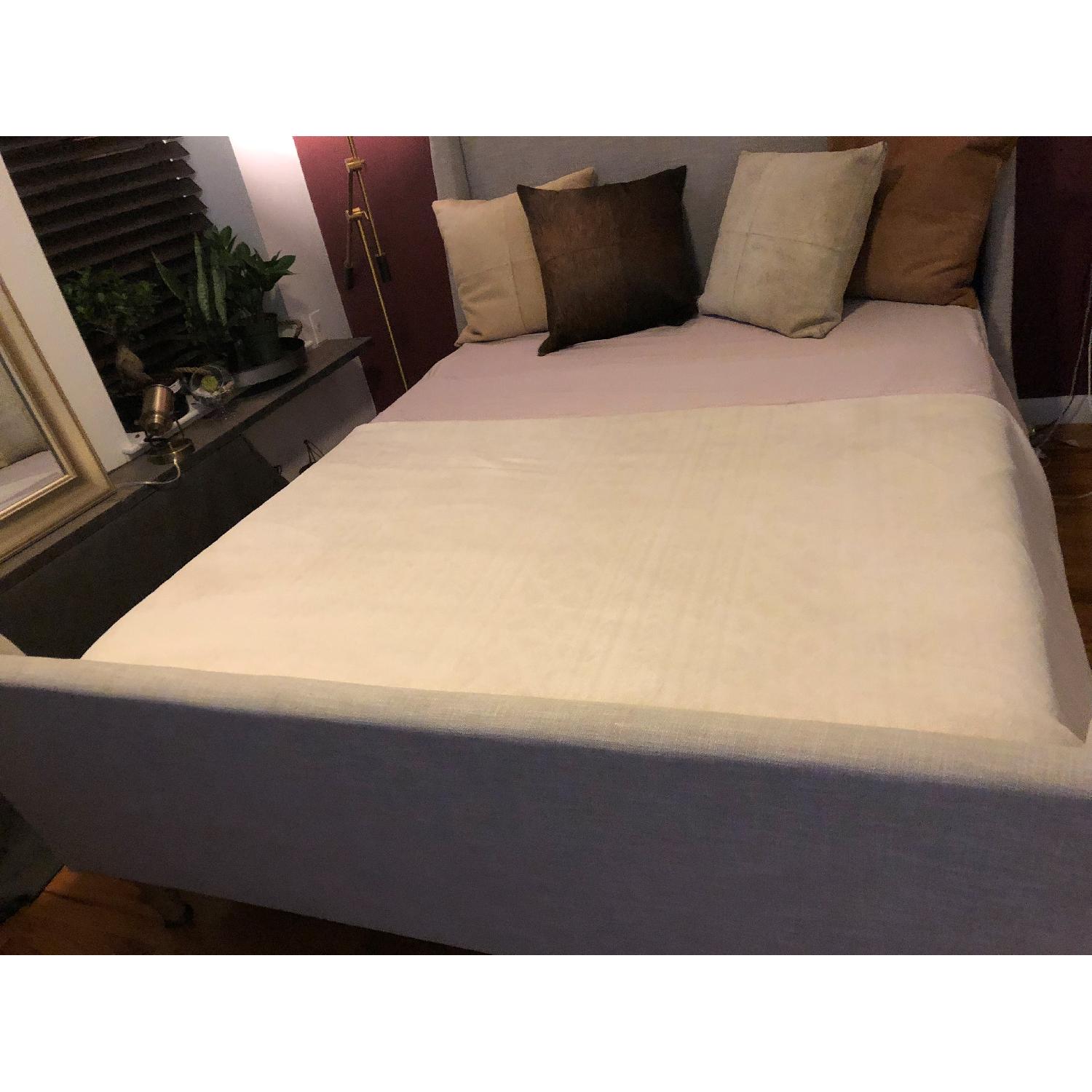 West Elm Linen Weave Platinum Upholstered Queen Sleigh Bed - image-5