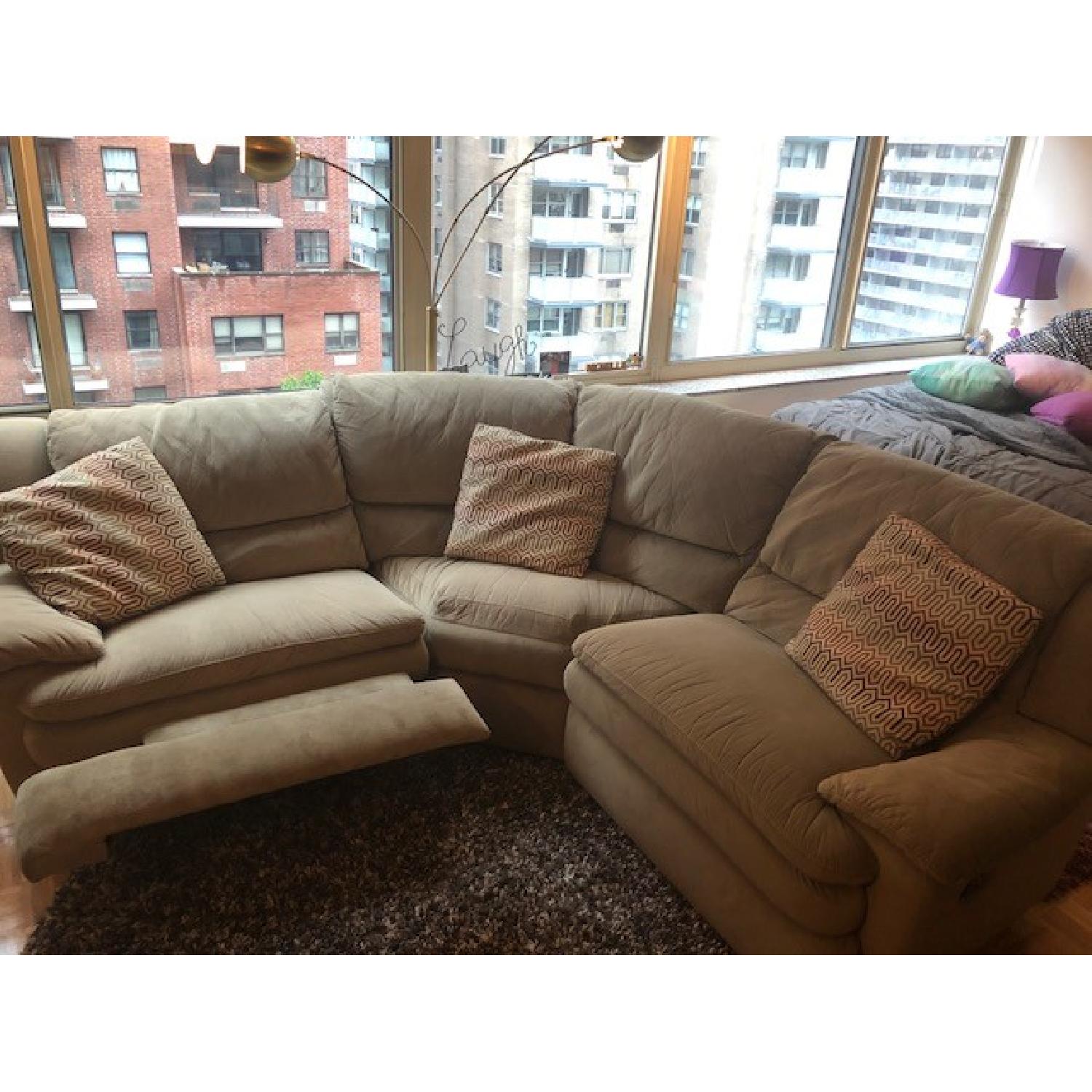 Bob's Pacifica Sectional Sofa w/ 2 Reclining Seats AptDeco