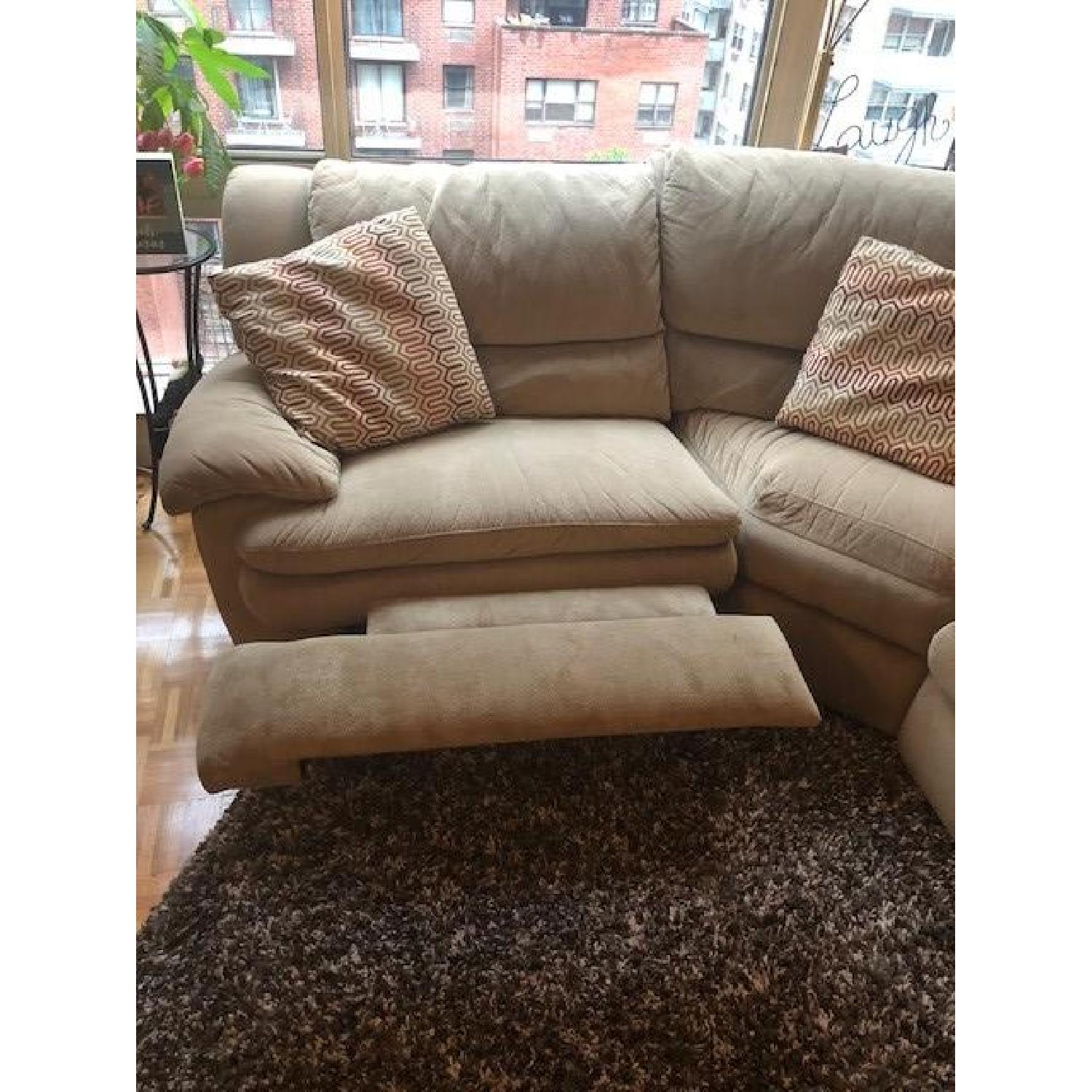 Bob's Pacifica Sectional Sofa w/ 2 Reclining Seats AptDeco