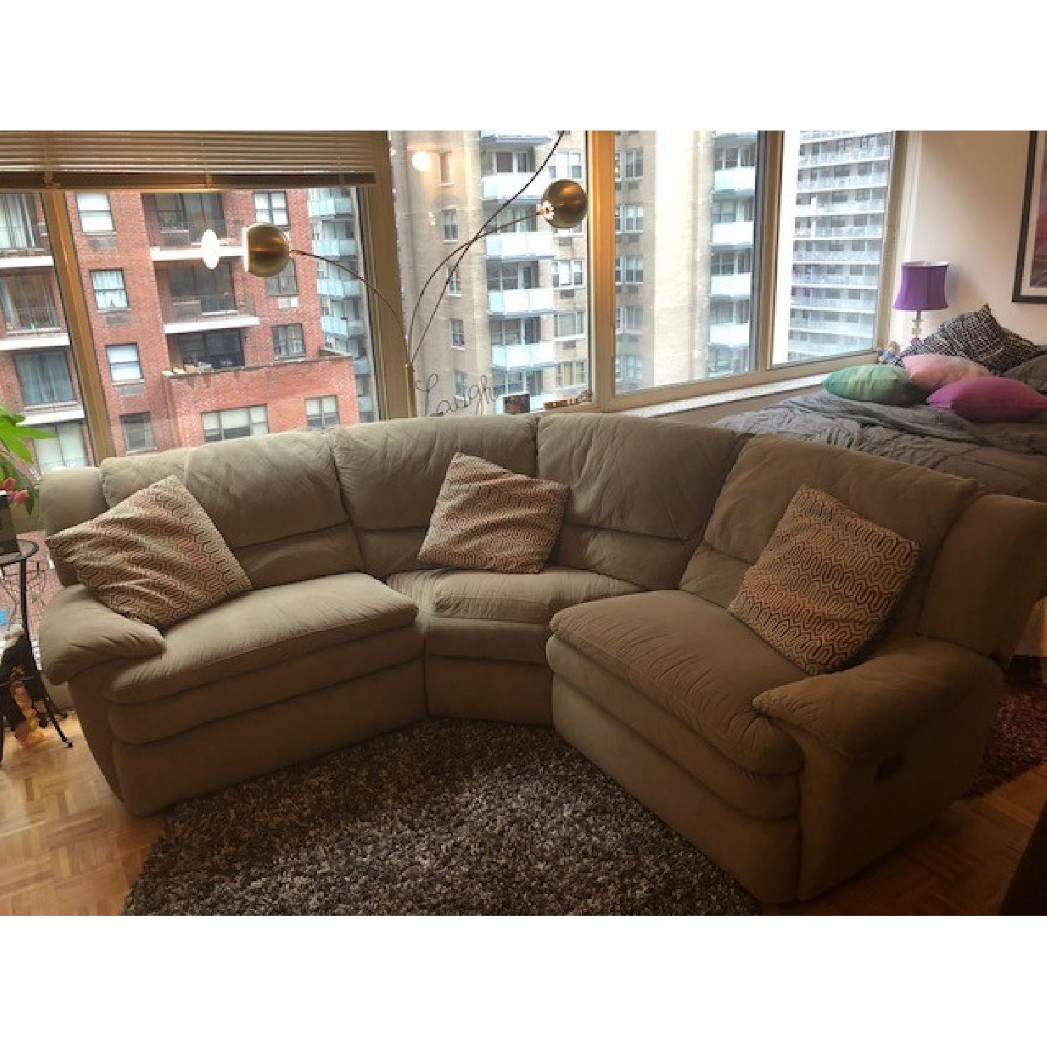 Bob's Pacifica Sectional Sofa w/ 2 Reclining Seats AptDeco