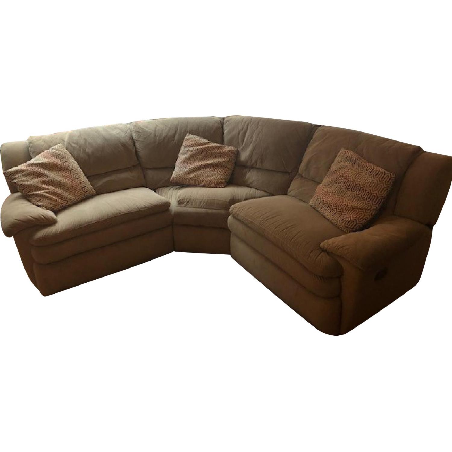 Bob's Pacifica Sectional Sofa w/ 2 Reclining Seats AptDeco