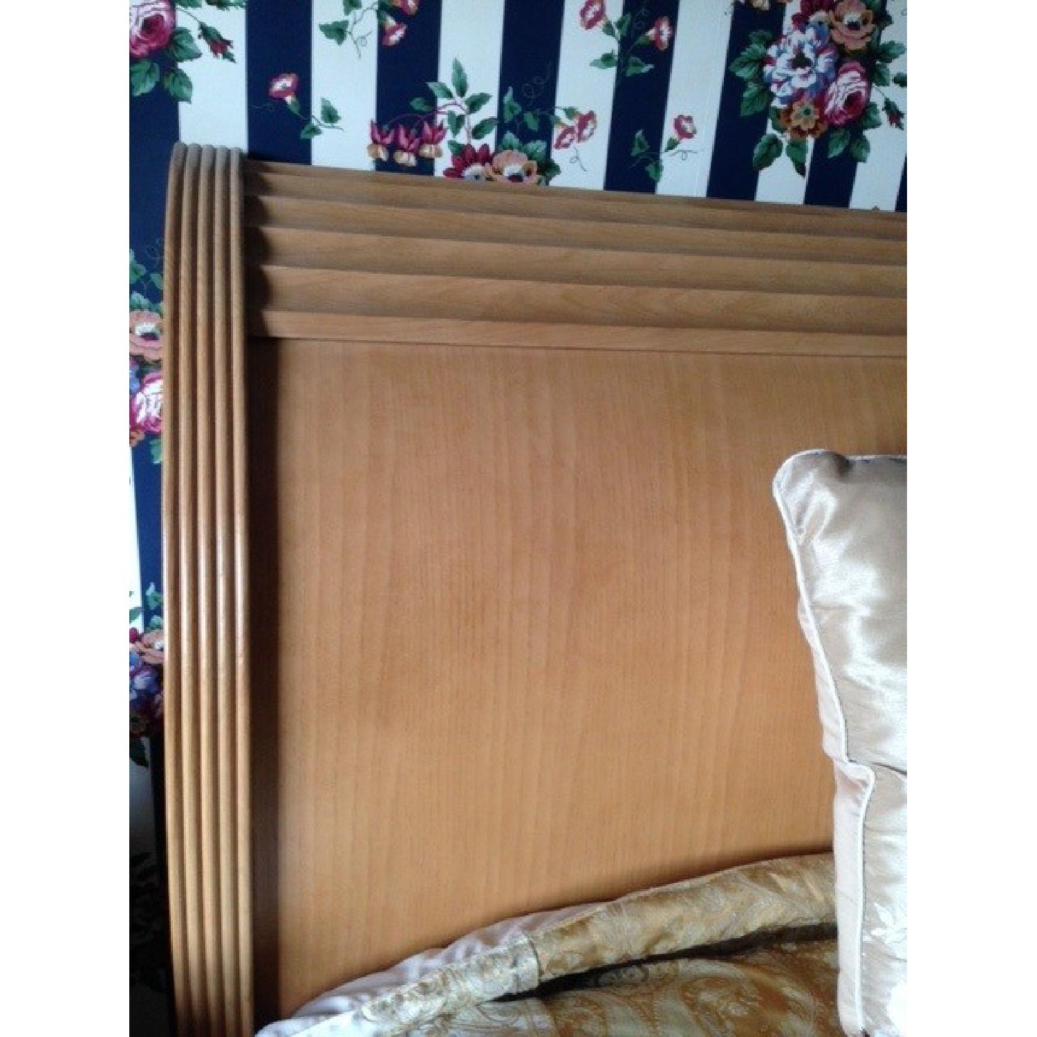 Hickory Chair Co. King Size Sleigh Headboard & Footboard AptDeco