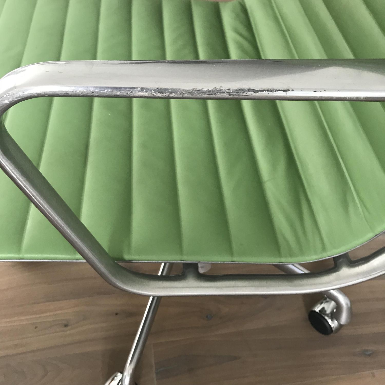 Herman Miller Eames Management Chair - image-3