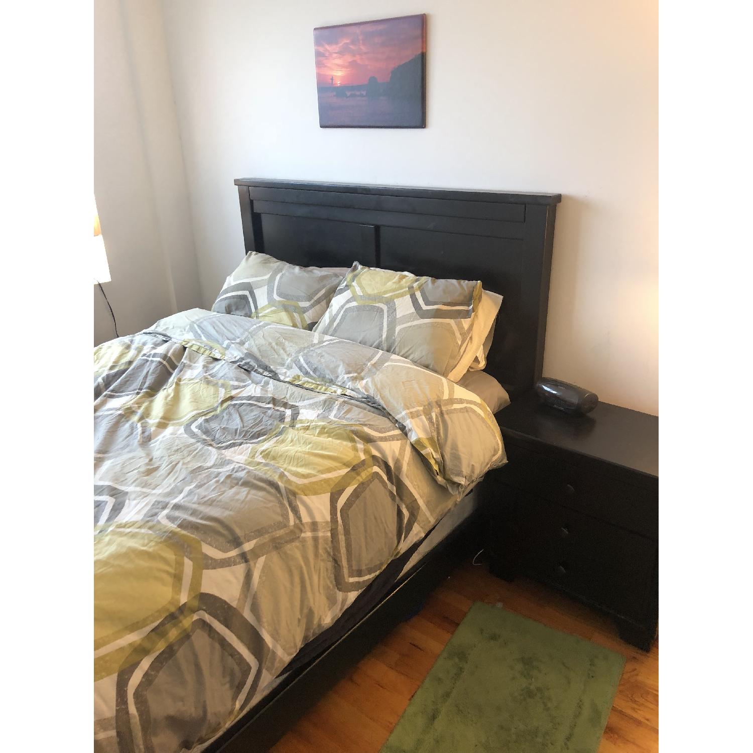 RC Willey Diego Black Casual Contemporary Queen Bed - image-1