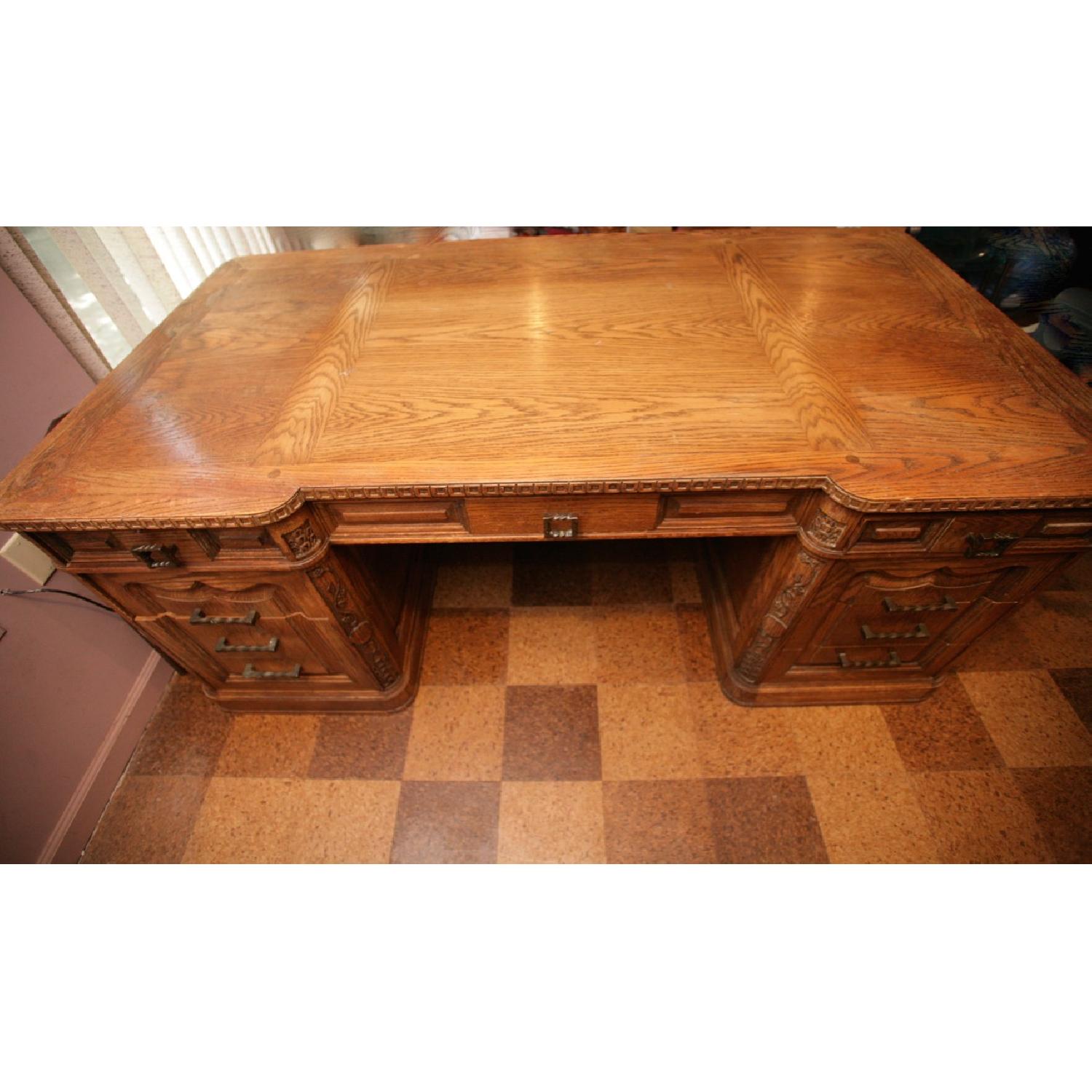 Romweber Viking Oak Traditional Executive Desk - image-2