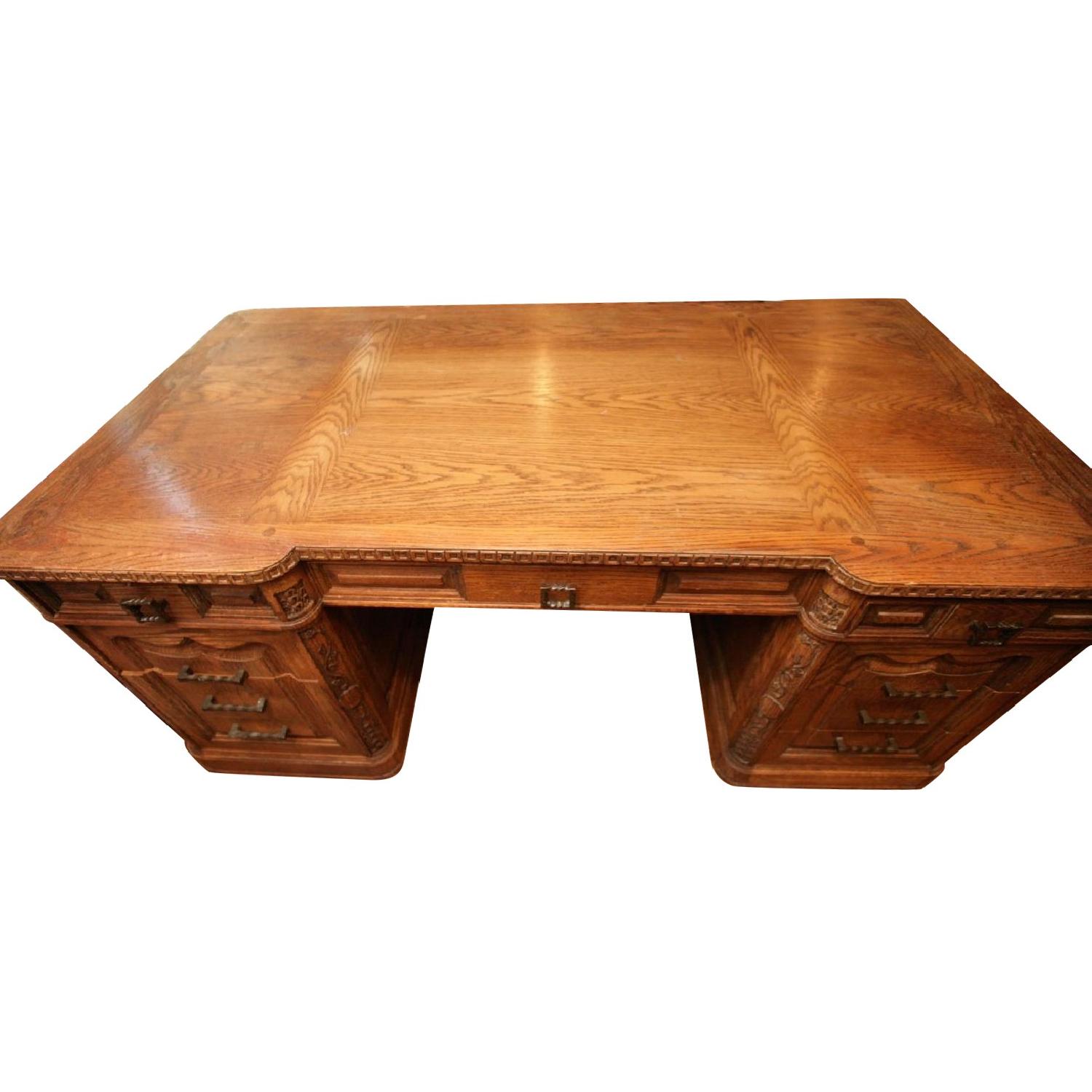 Romweber Viking Oak Traditional Executive Desk - image-7