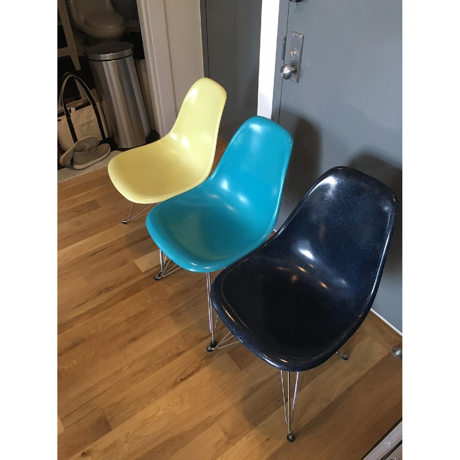 Modernica Case Study Side Shell Eiffel Chair - image-2