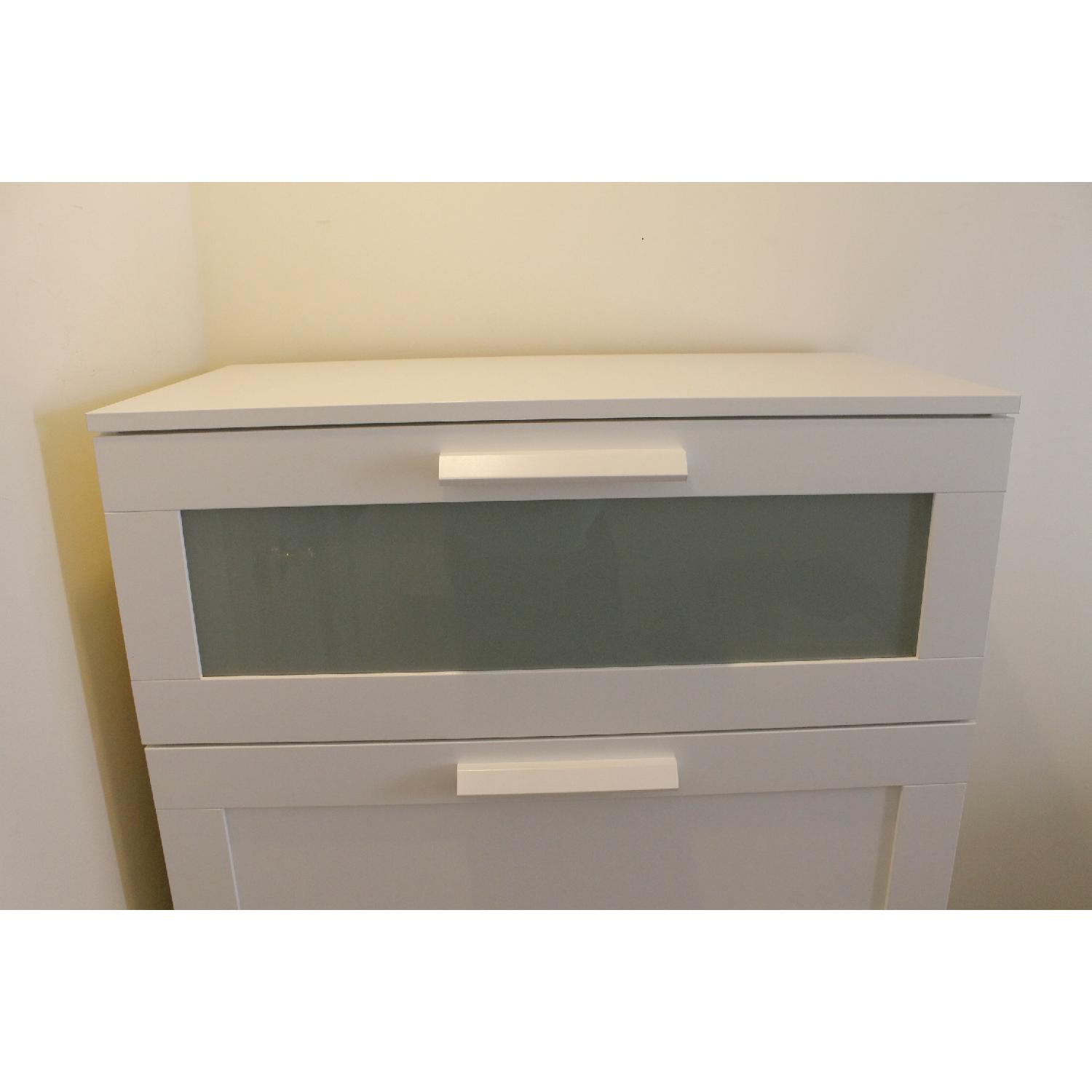 Ikea Brimnes 4 Drawer Dresser in White - image-5