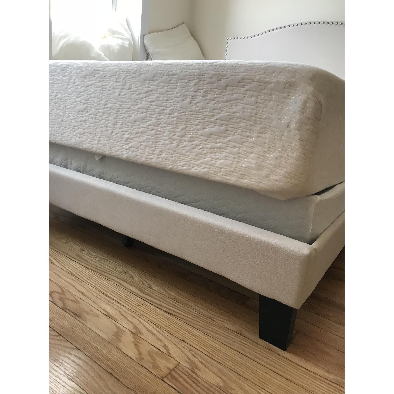 Upholstered Panel Full Size Bed AptDeco