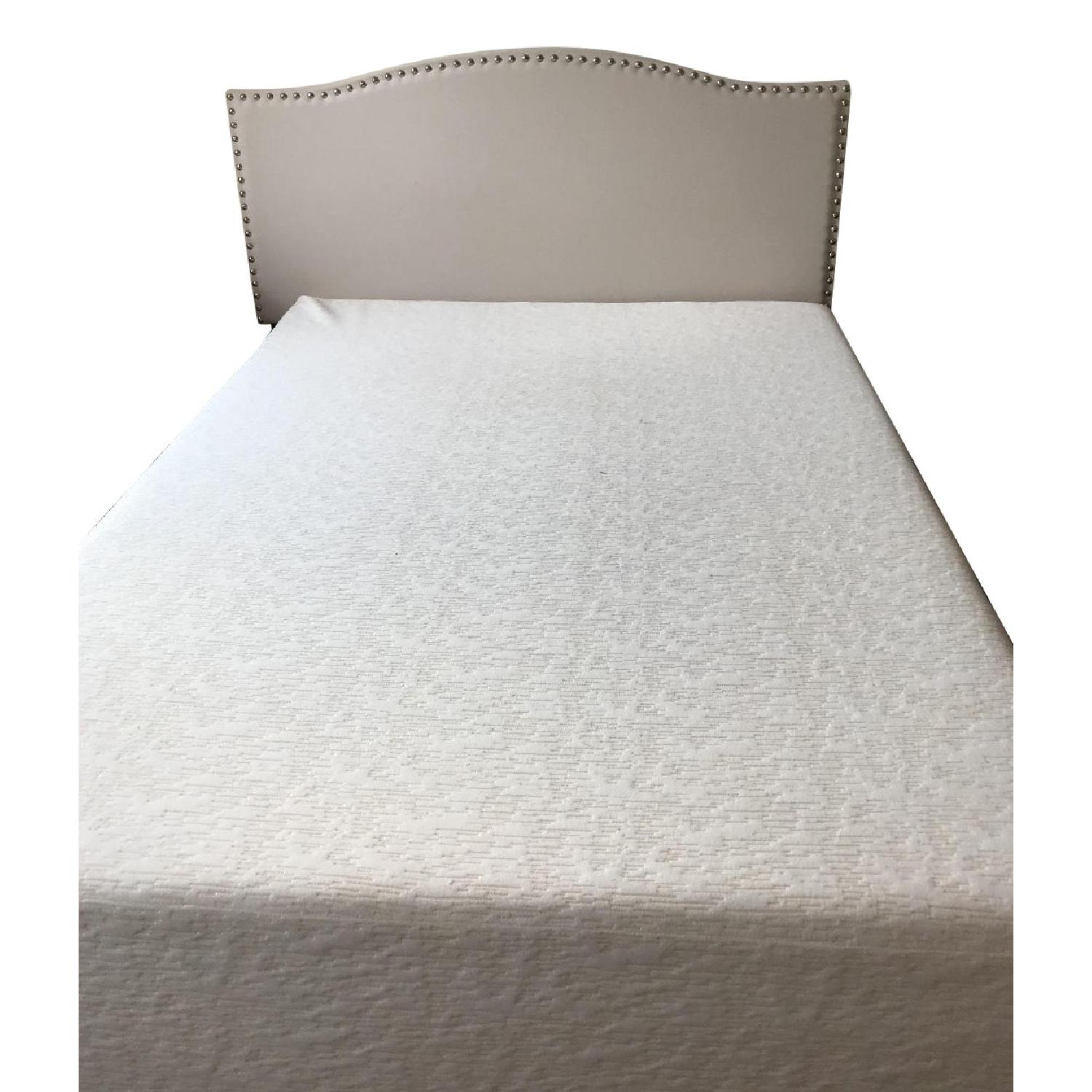 Upholstered Panel Full Size Bed AptDeco