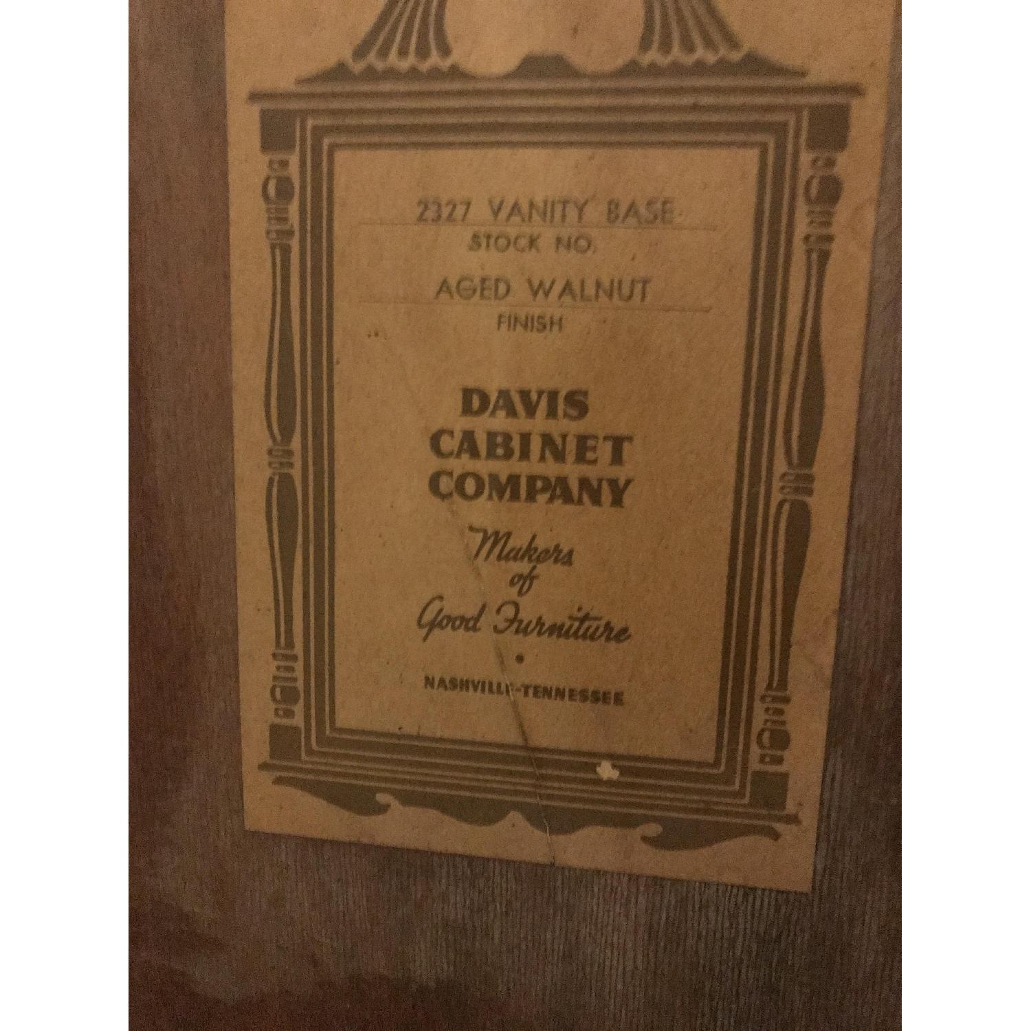 Vintage 1951 Davis Cabinet Company Vanity - image-5