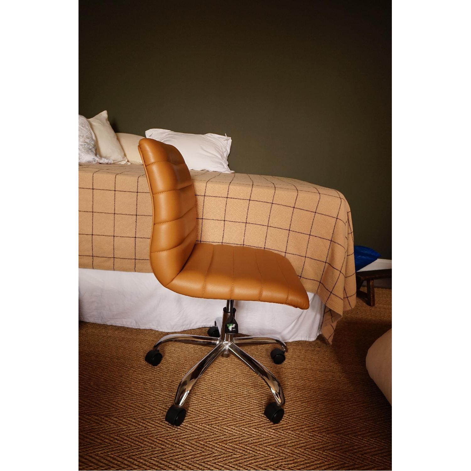 Adjustable Height Task Chair - image-7