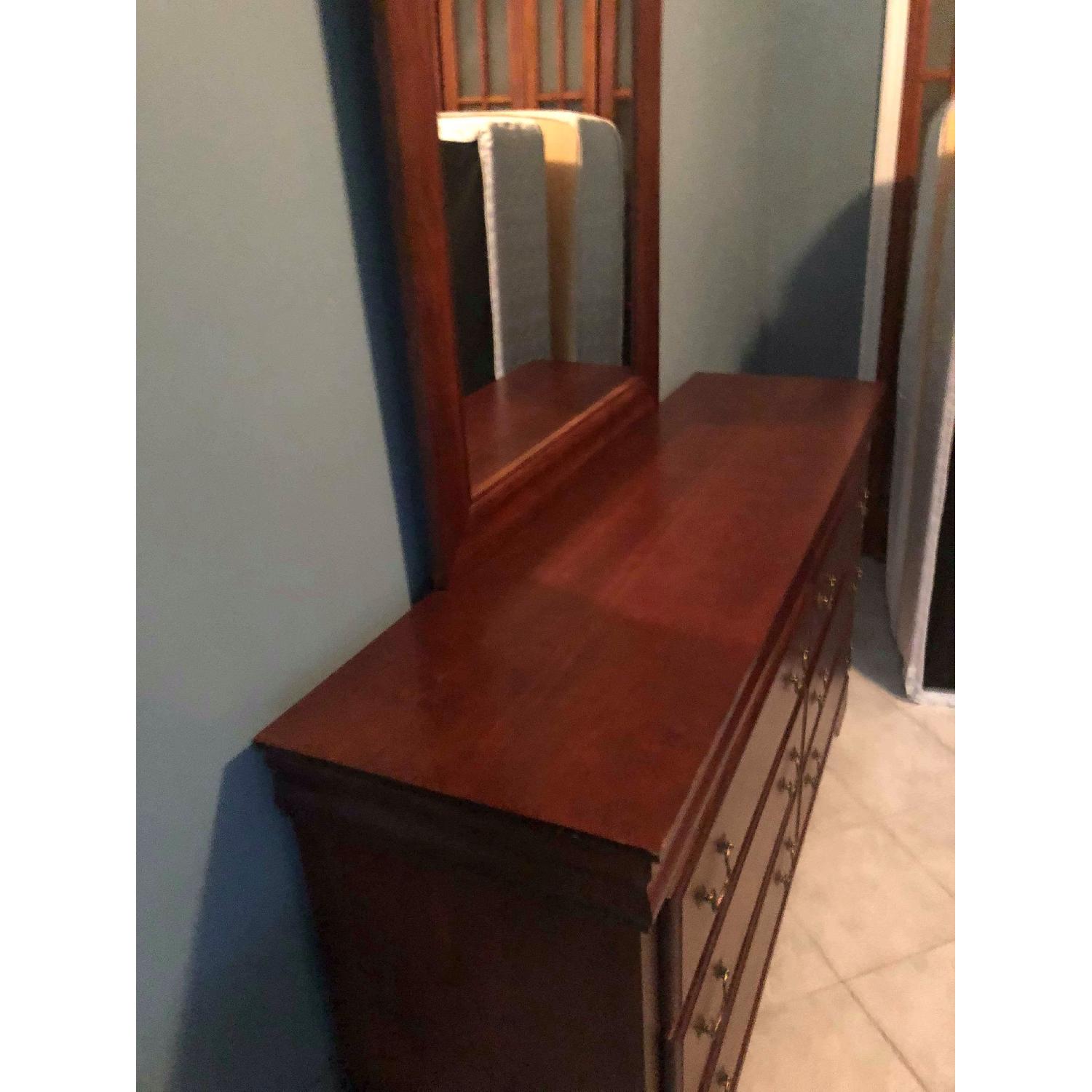 Vaughan Bassett Dresser w/ Mirror - image-2