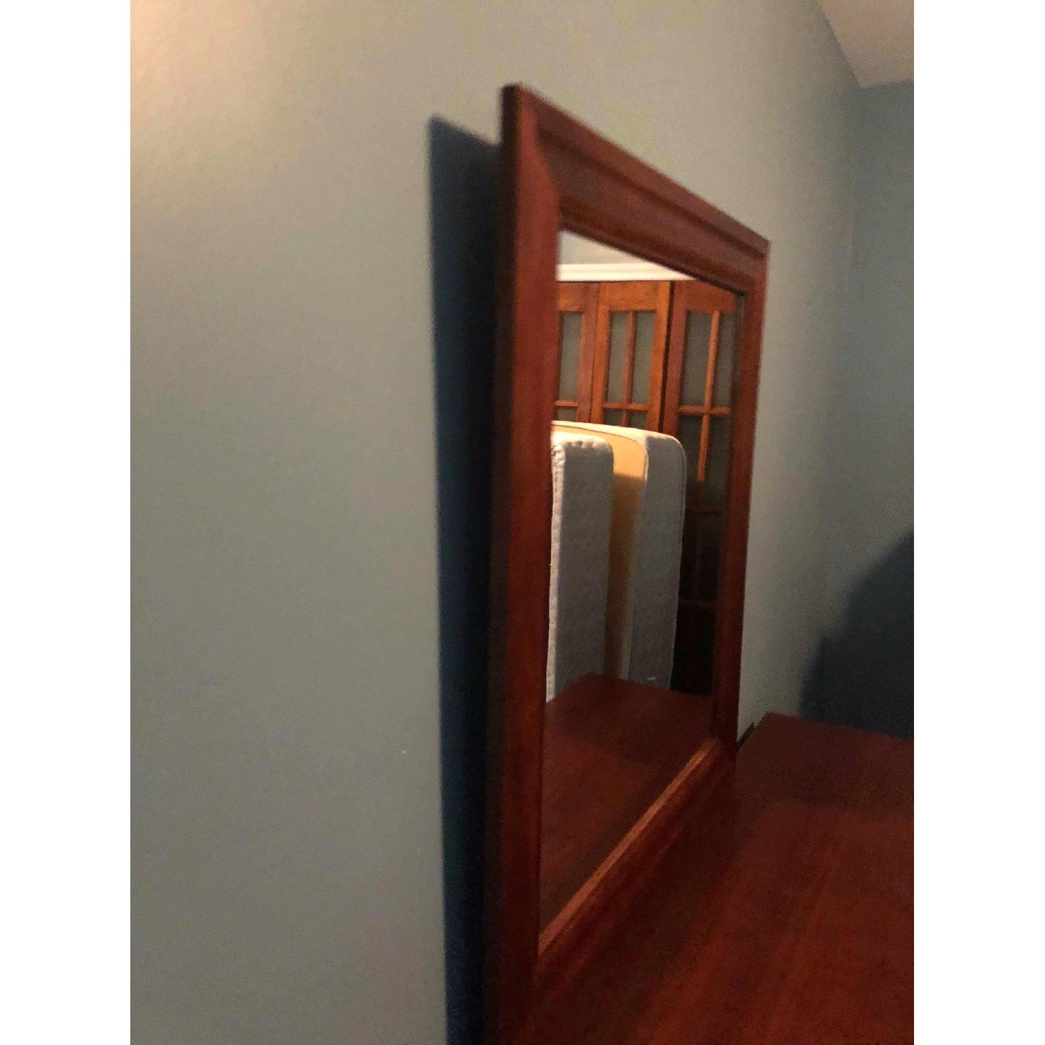 Vaughan Bassett Dresser w/ Mirror - image-5