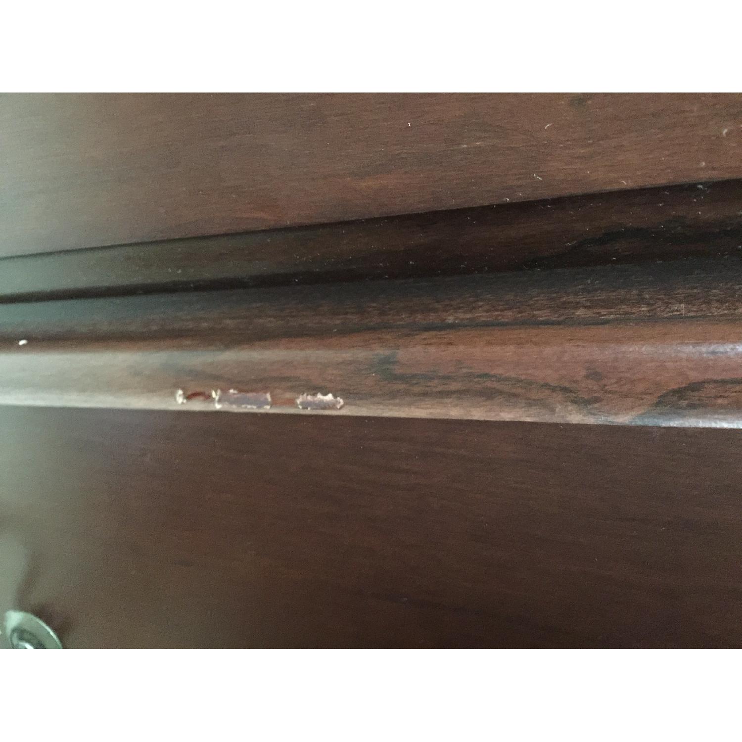 Vaughan Bassett Dresser w/ Mirror - image-15