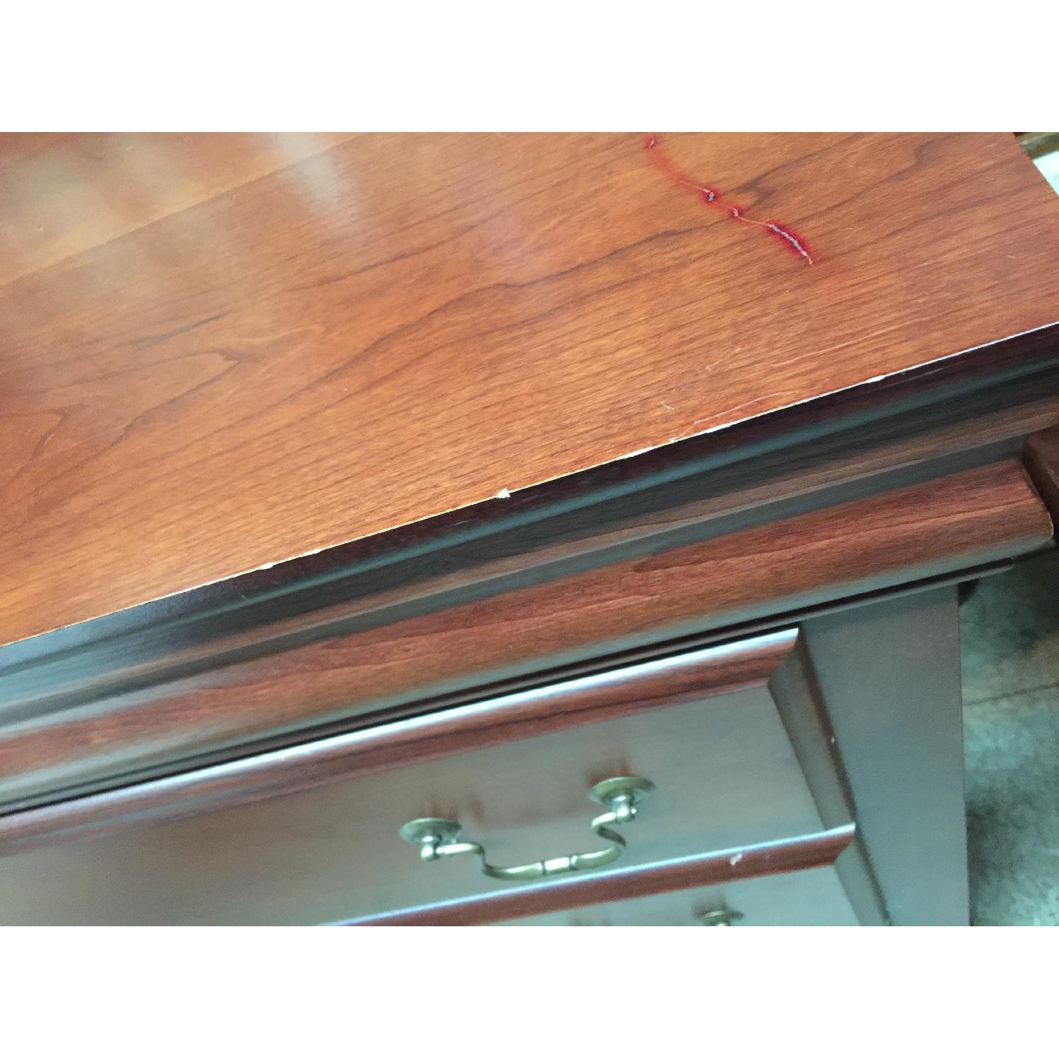 Vaughan Bassett Dresser w/ Mirror - image-20