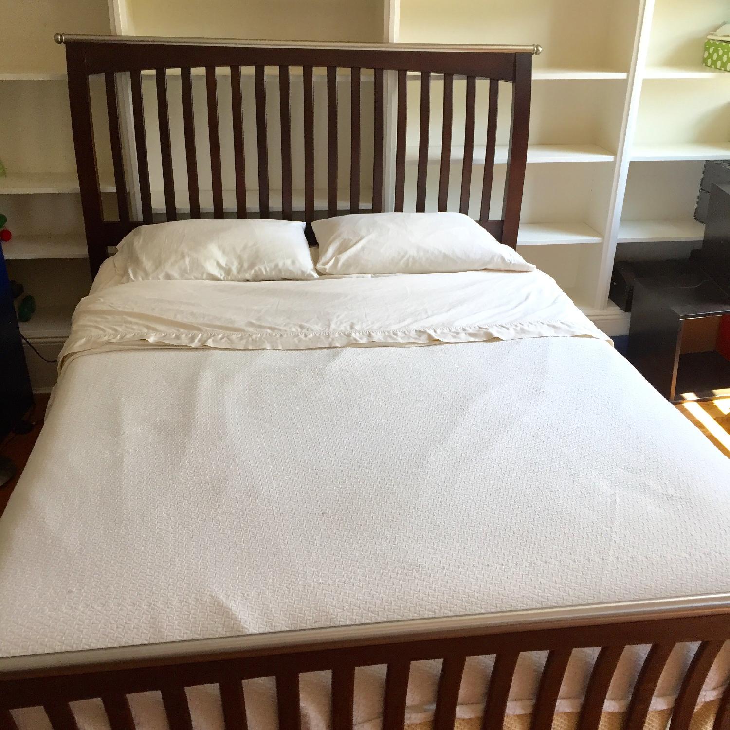 Thomasville Retro Ve Queen Size Sleigh Bed - image-1