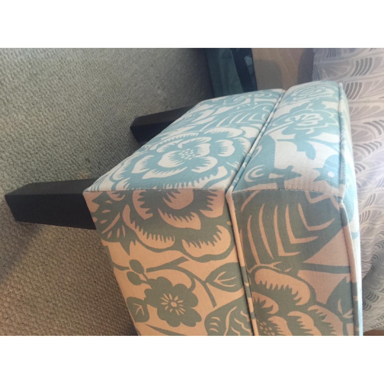 Blue &  White Canary Pattern Storage Bench - image-4