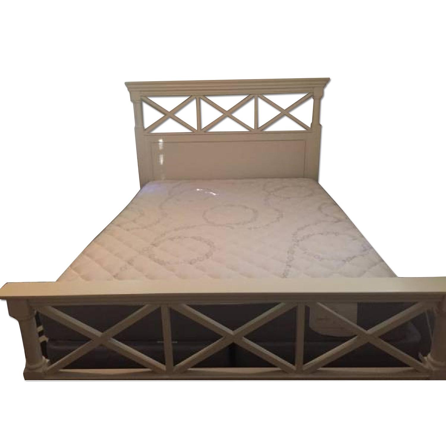Raymour & Flanigan Retreat Queen Panel Bed Frame - image-0