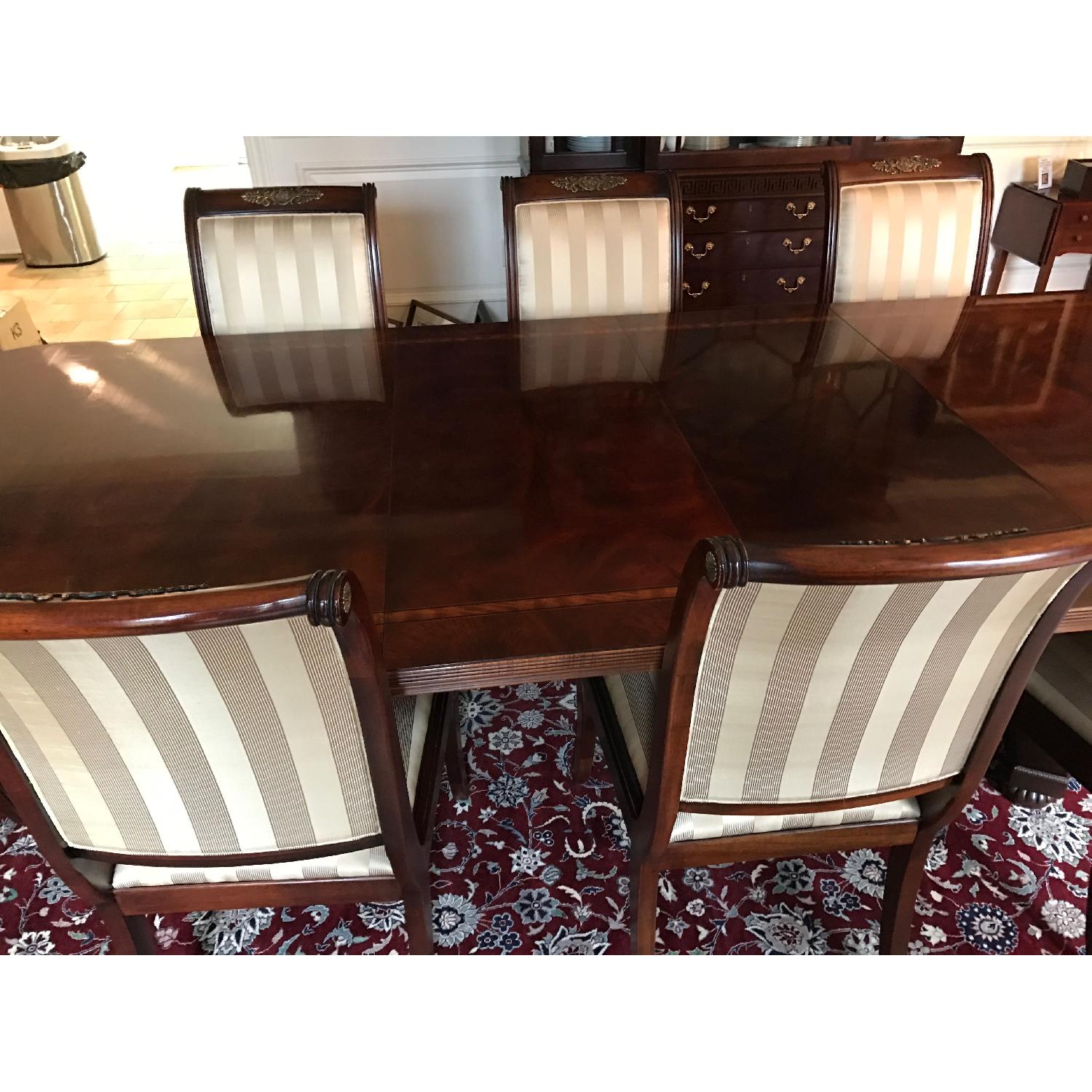 Henredon Dining Room Table w/ 8 Chairs - image-3