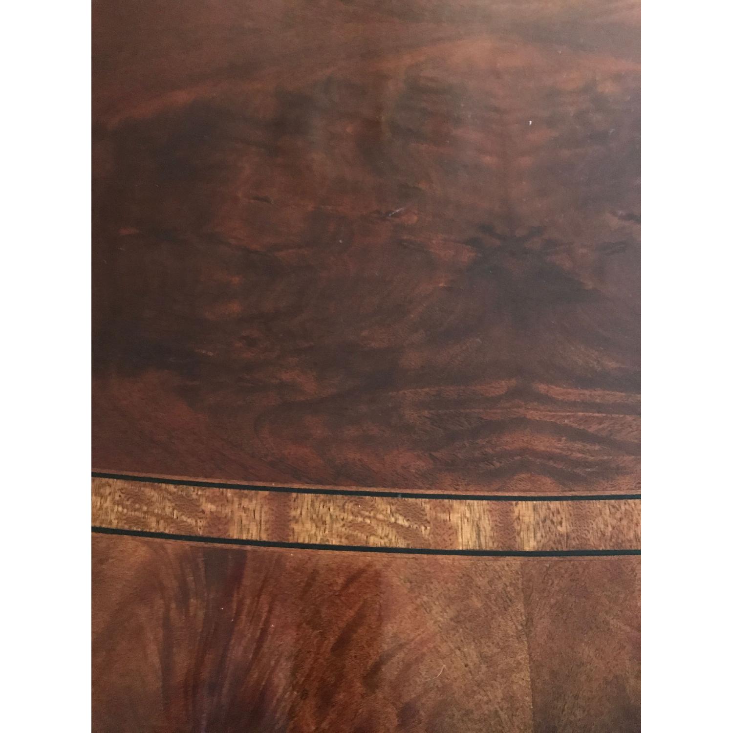Henredon Dining Room Table w/ 8 Chairs - image-7