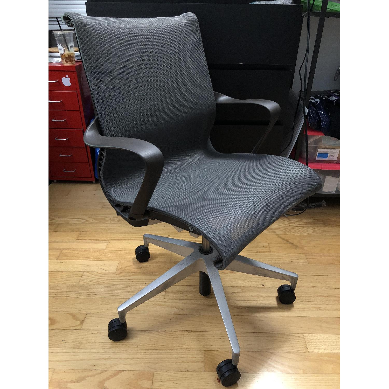 Herman Miller Setu Chair - image-1