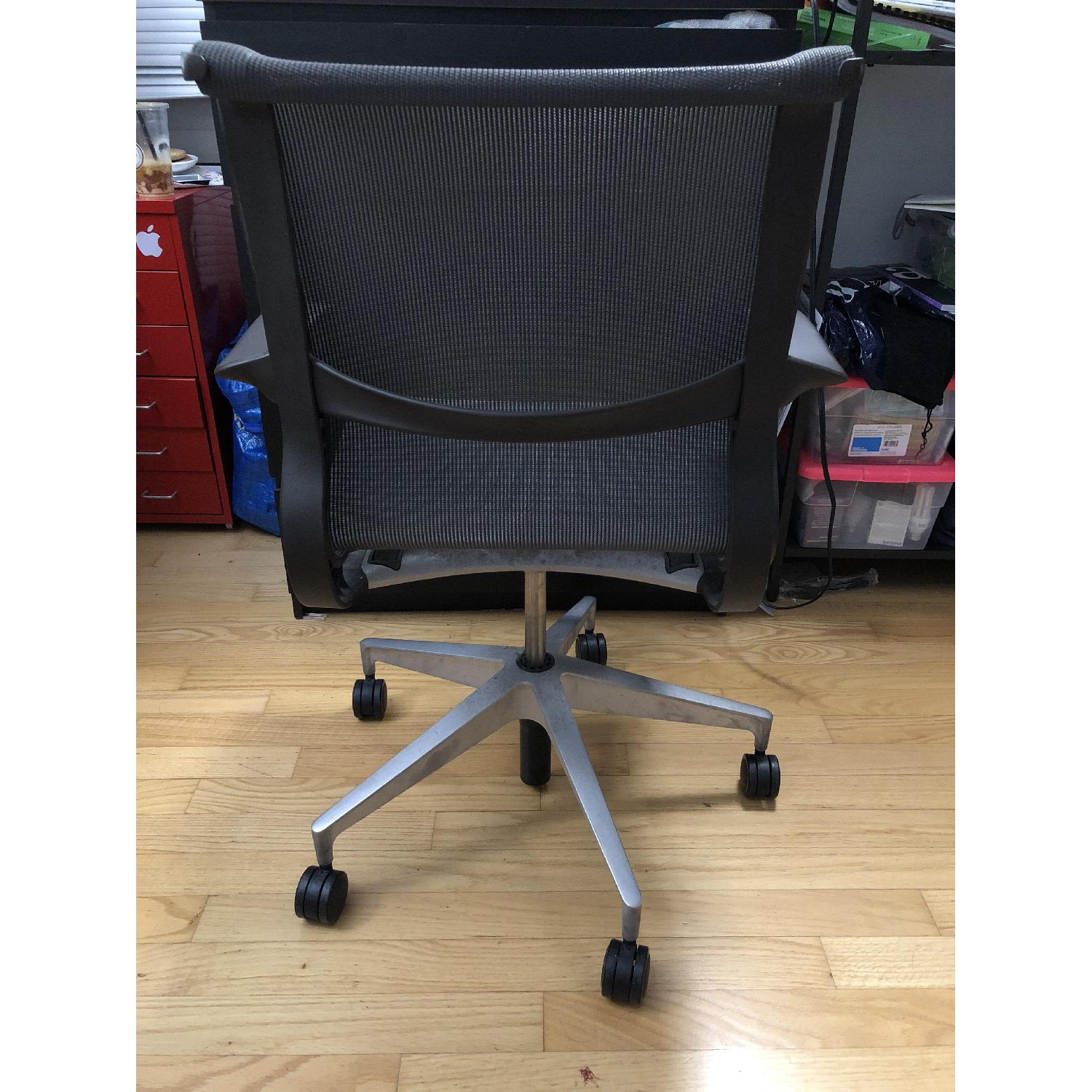 Herman Miller Setu Chair - image-3